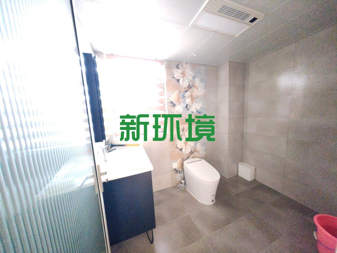 山水印象澜庭  4室2厅2卫   150.00万客厅