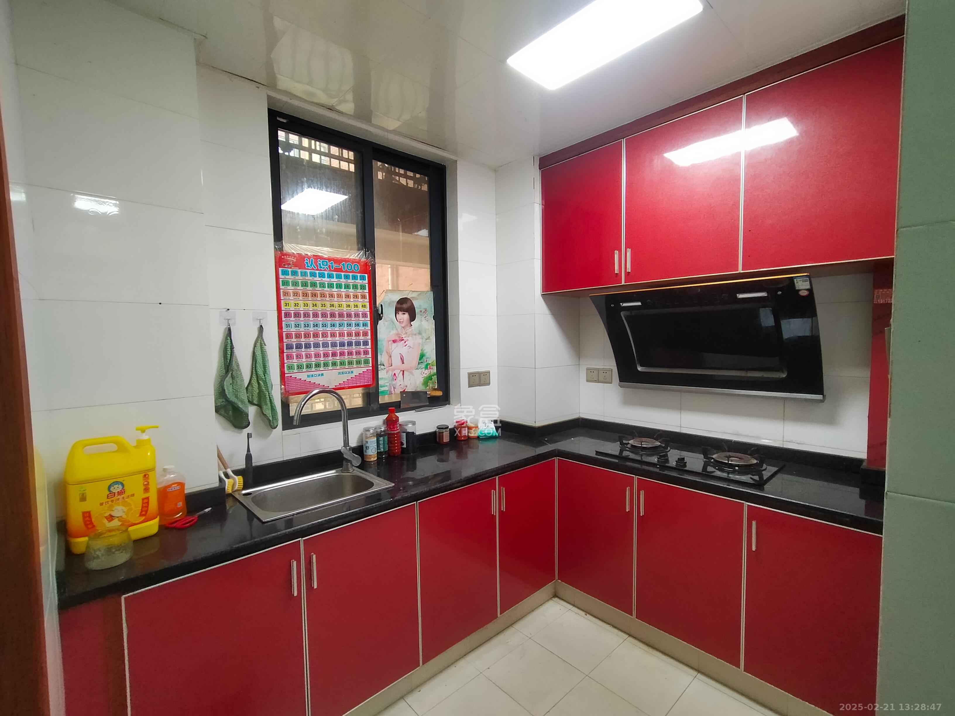 翡翠云天  2室2厅1卫    1600.0元/月 翡翠云天  2室2厅1卫    1600.0元/月室内图