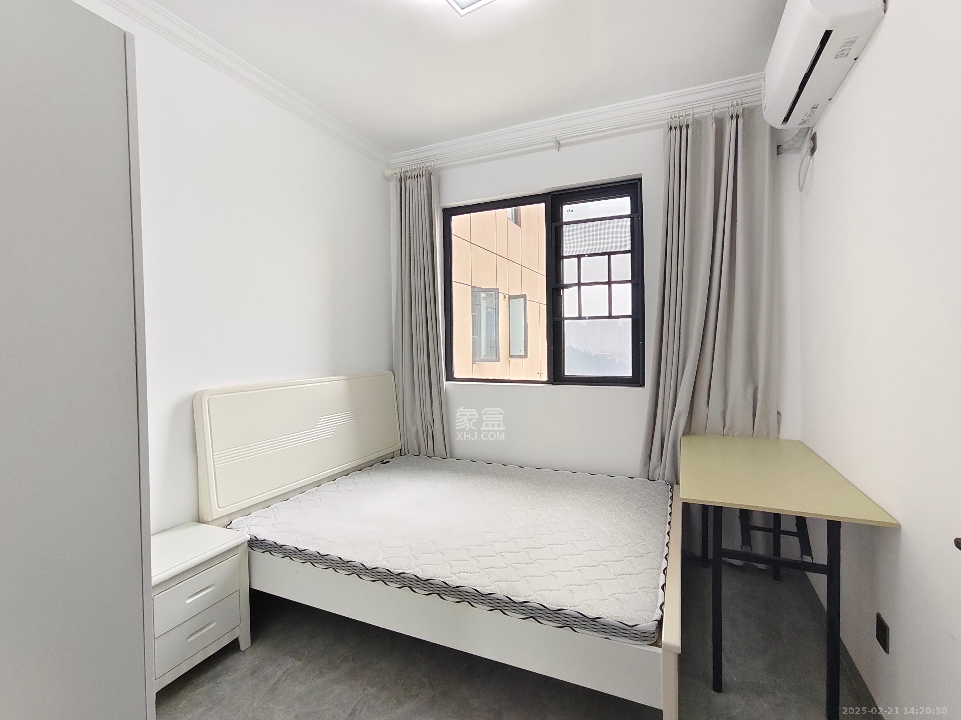 杏梨苑 3室2厅2卫 2000.0元/月 杏梨苑 3室2厅2卫 2000.0元/月室内图