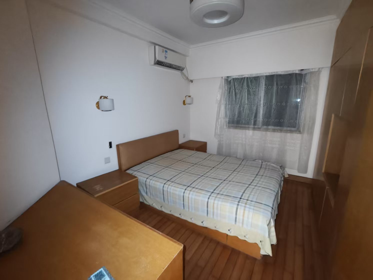 海南省人民医院宿舍区(秀英区)  4室2厅1卫    2200.0元/月 海南省人民医院宿舍区(秀英区)  4室2厅1卫    2200.0元/月室内图