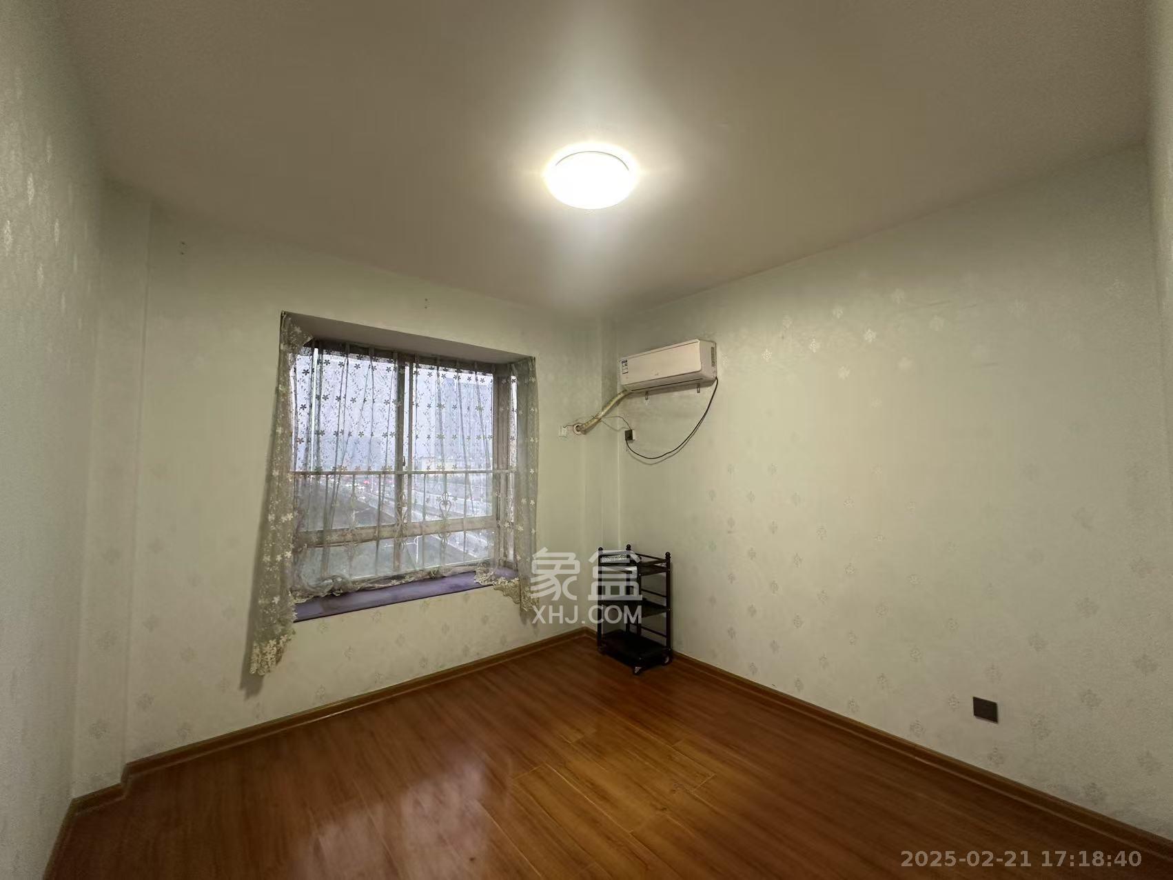 腾达家园(市交通局职工宿舍) 3室1厅1卫 2600.0元/月 腾达家园(市交通局职工宿舍) 3室1厅1卫 2600.0元/月室内图