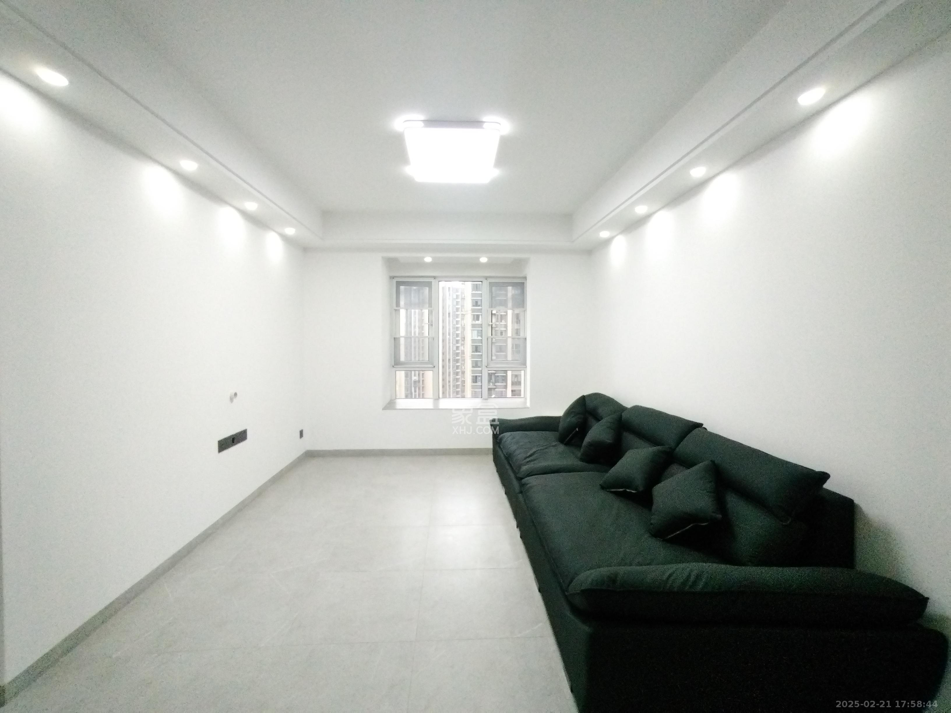 荣盛花语城  2室2厅2卫    2200.0元/月 荣盛花语城  2室2厅2卫    2200.0元/月室内图