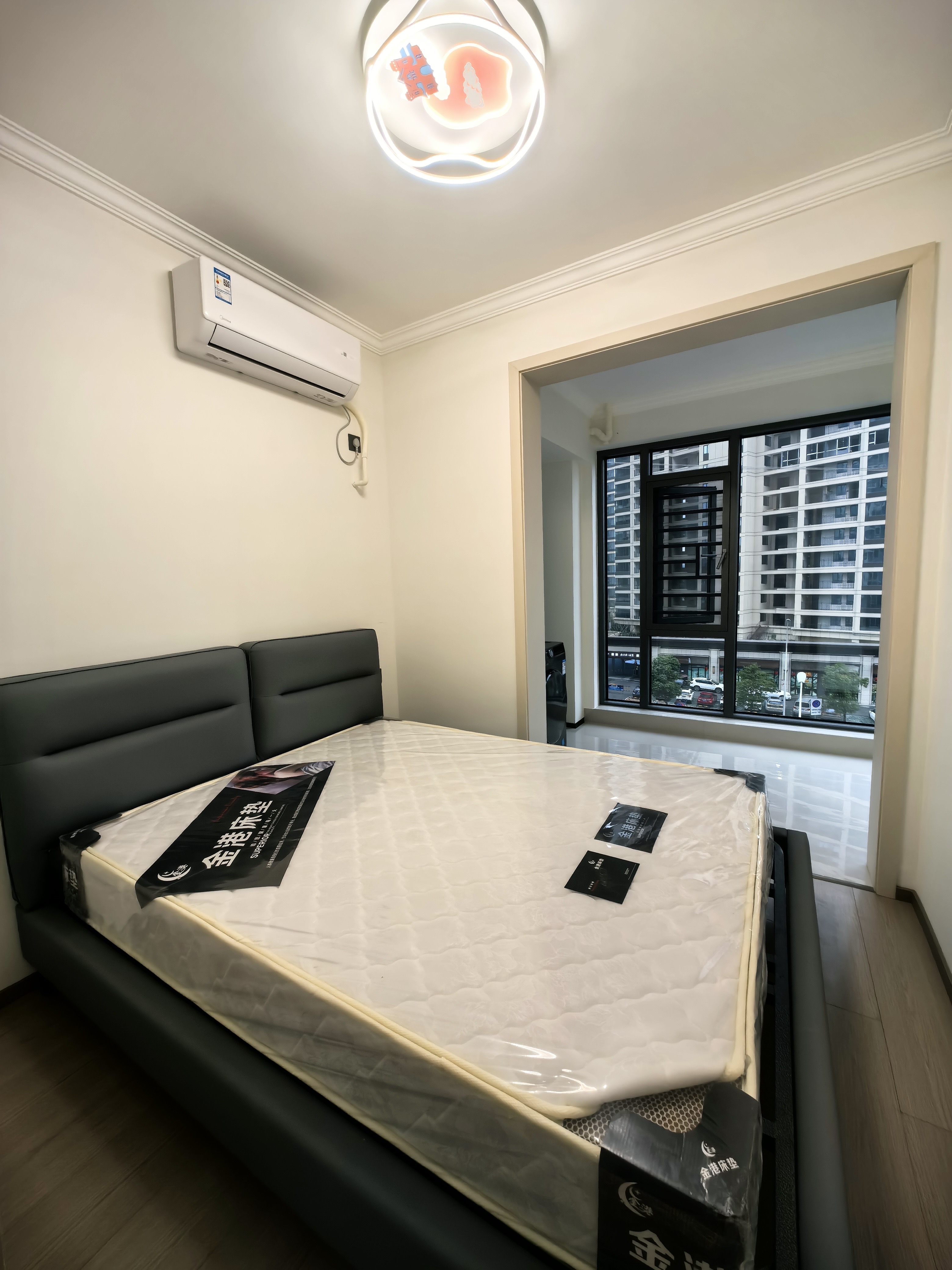 吾悦广场 3室2厅2卫 2000.0元/月 吾悦广场 3室2厅2卫 2000.0元/月室内图