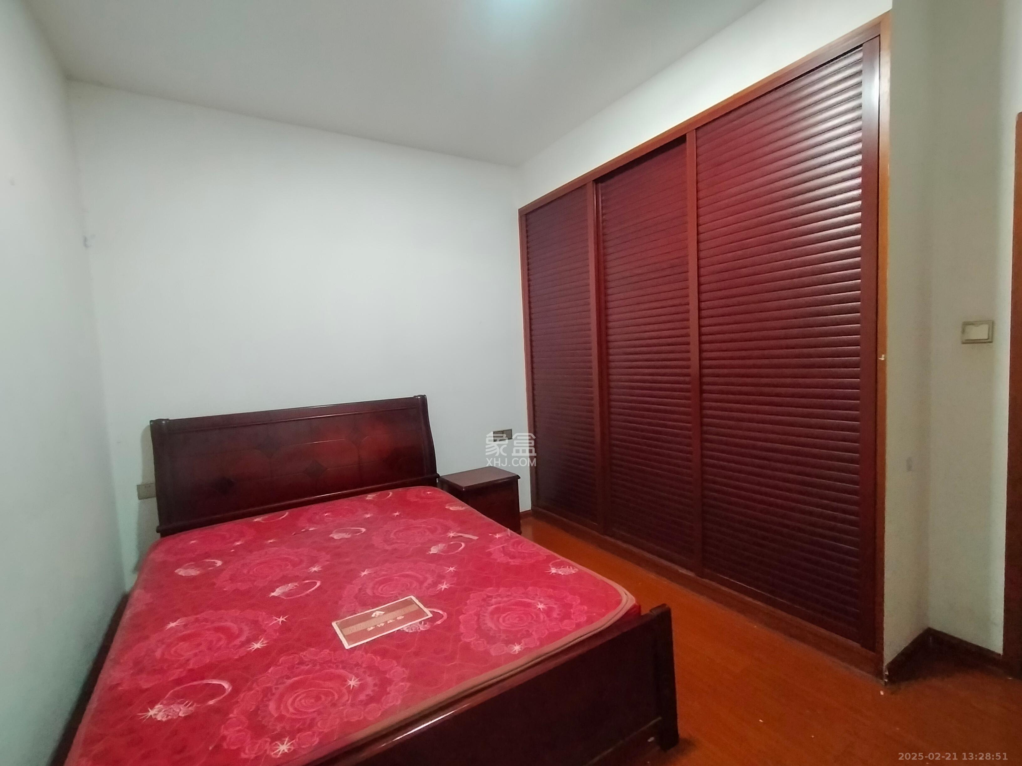 翡翠云天  2室2厅1卫    1600.0元/月 翡翠云天  2室2厅1卫    1600.0元/月室内图