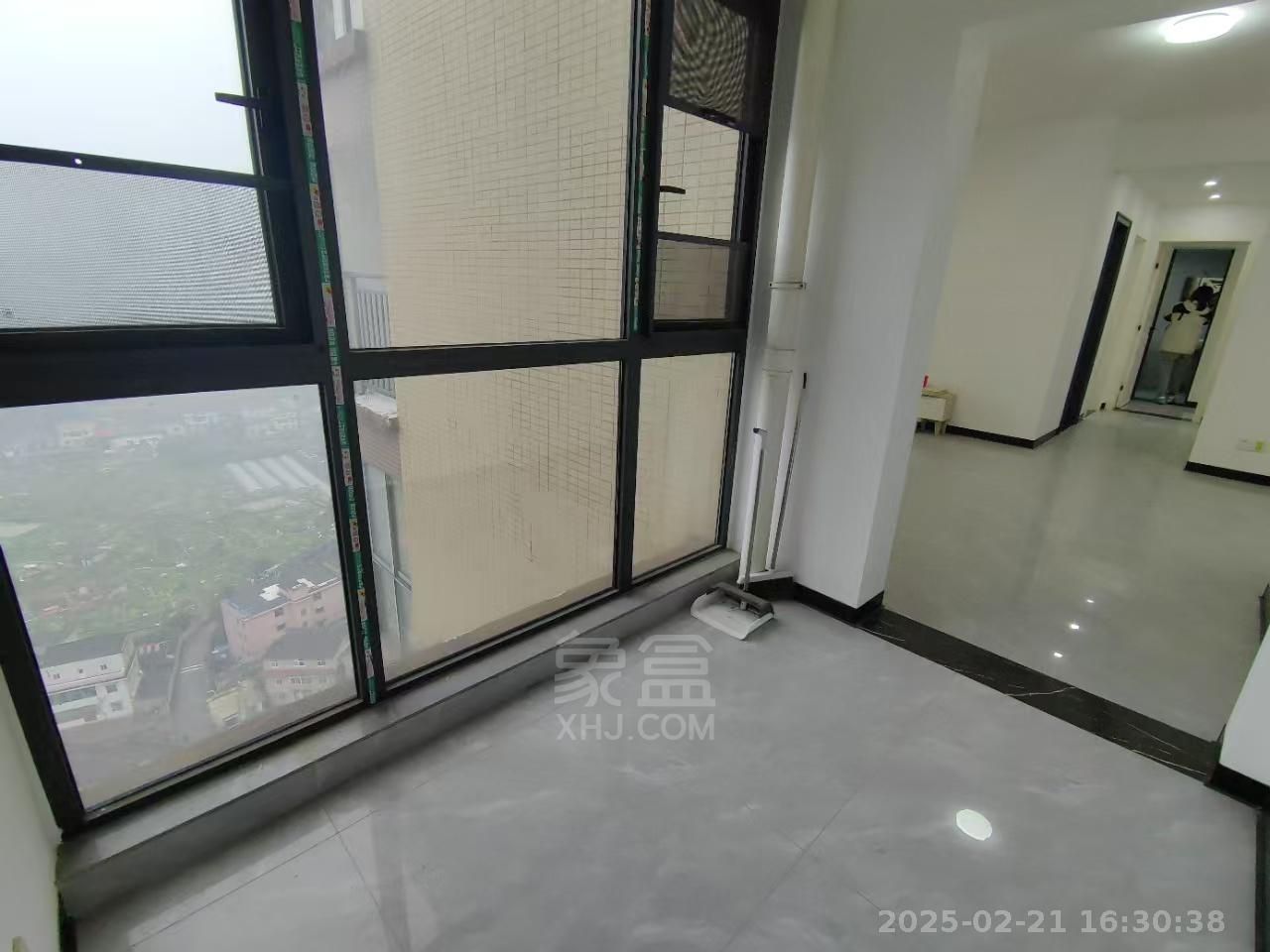 时代云龙城小区 3室2厅2卫 1800.0元/月 时代云龙城小区 3室2厅2卫 1800.0元/月室内图