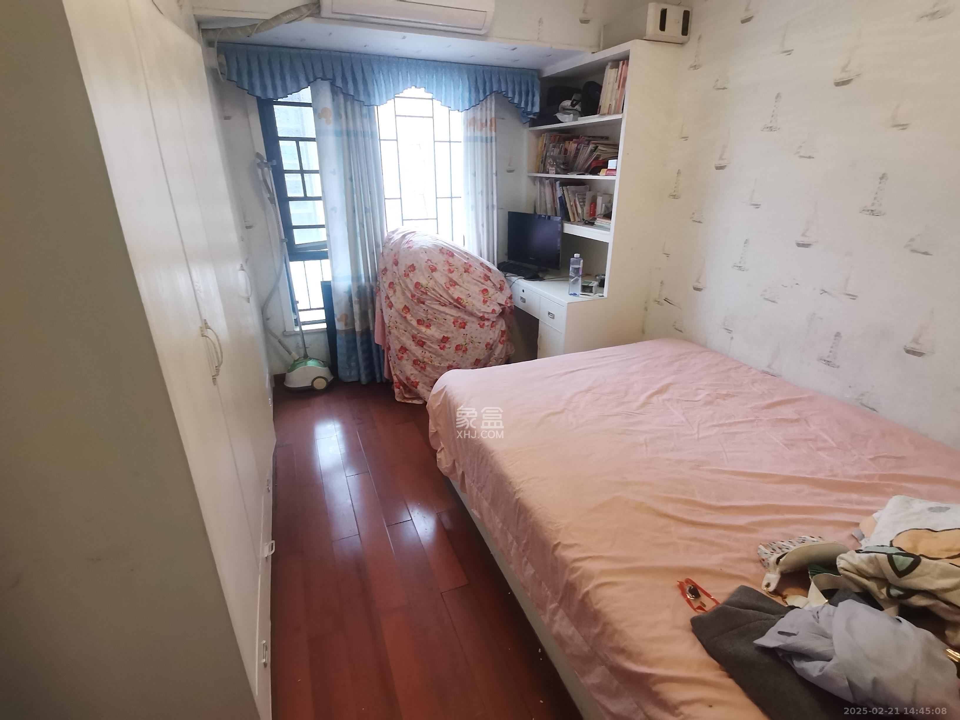 万科金域华府一期 3室1厅2卫 2800.0元/月 万科金域华府一期 3室1厅2卫 2800.0元/月室内图