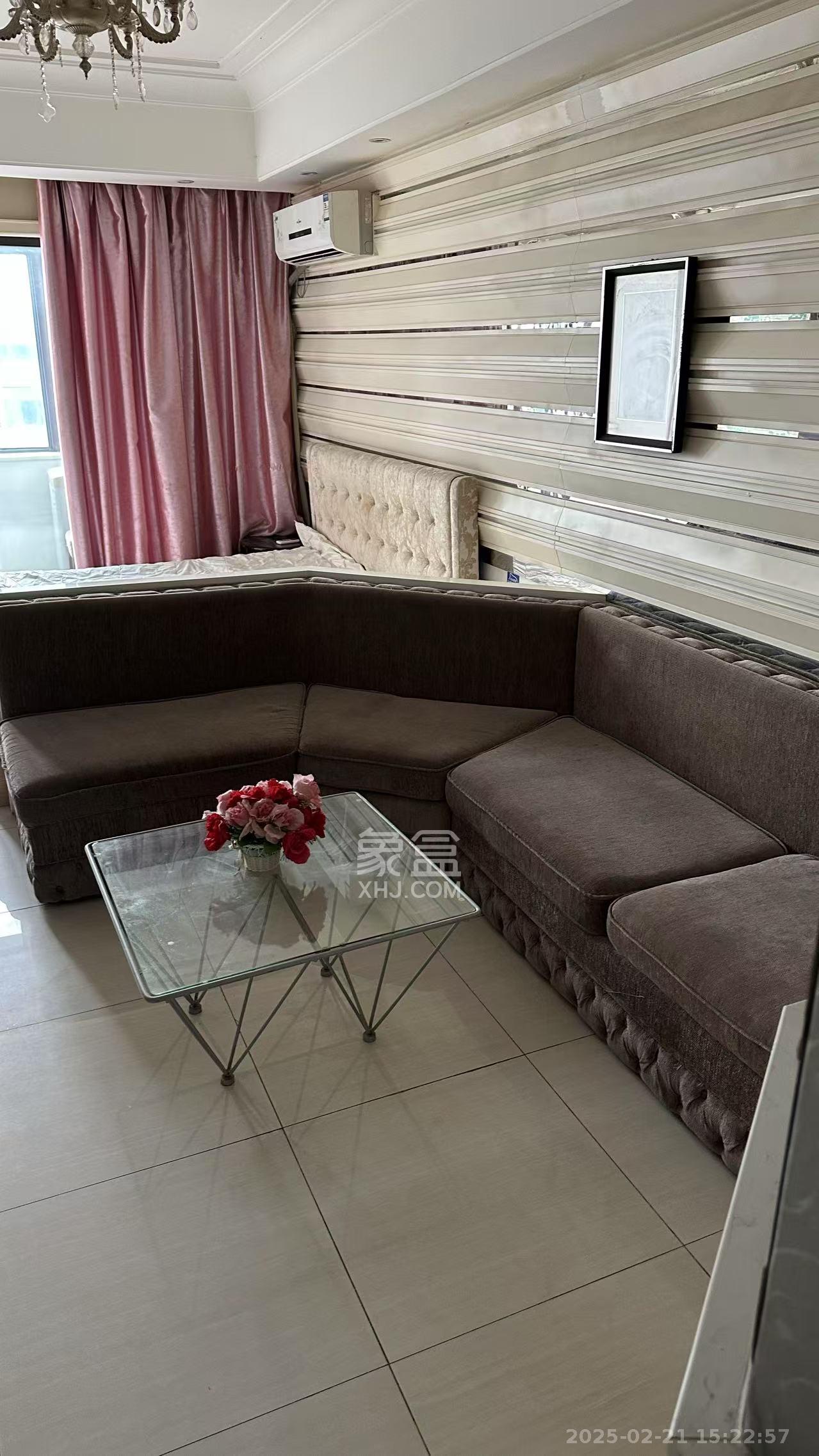 喜盈门范城 1室1厅1卫 1100.0元/月 喜盈门范城 1室1厅1卫 1100.0元/月室内图