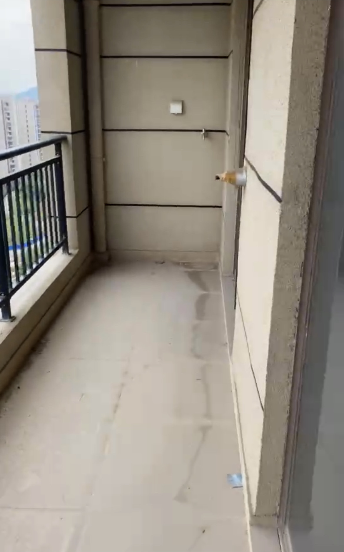 碧桂园豪园 4室1厅1卫 83.8万 碧桂园豪园 4室1厅1卫 83.8万客厅