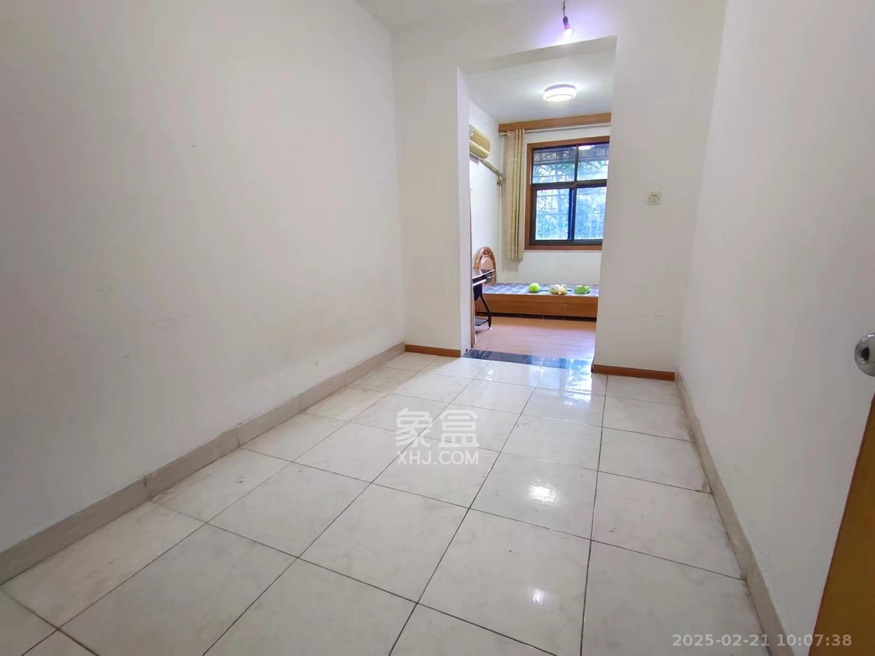 长沙市医疗器械有限公司宿舍 2室1厅1卫 1200.0元/月 长沙市医疗器械有限公司宿舍 2室1厅1卫 1200.0元/月室内图