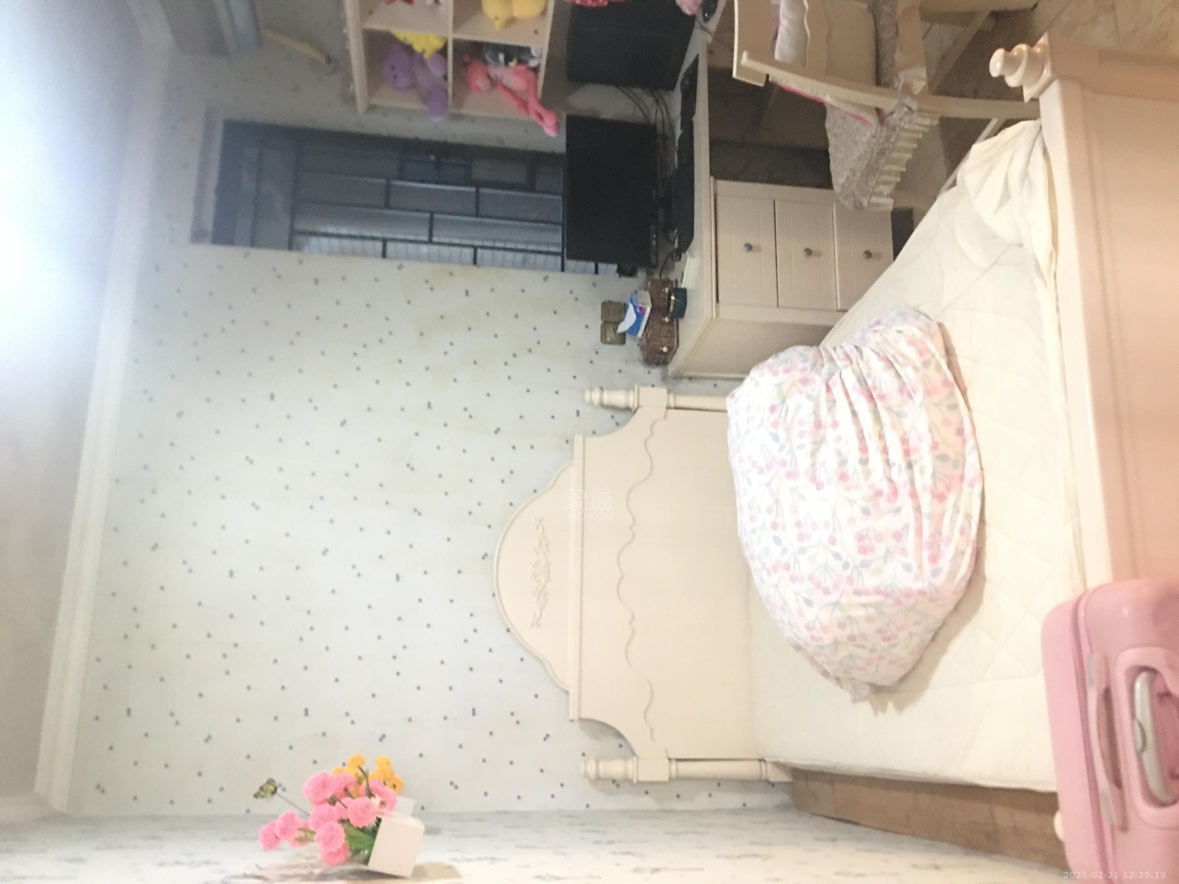 泰山公馆 2室2厅1卫 1700.0元/月 泰山公馆 2室2厅1卫 1700.0元/月室内图