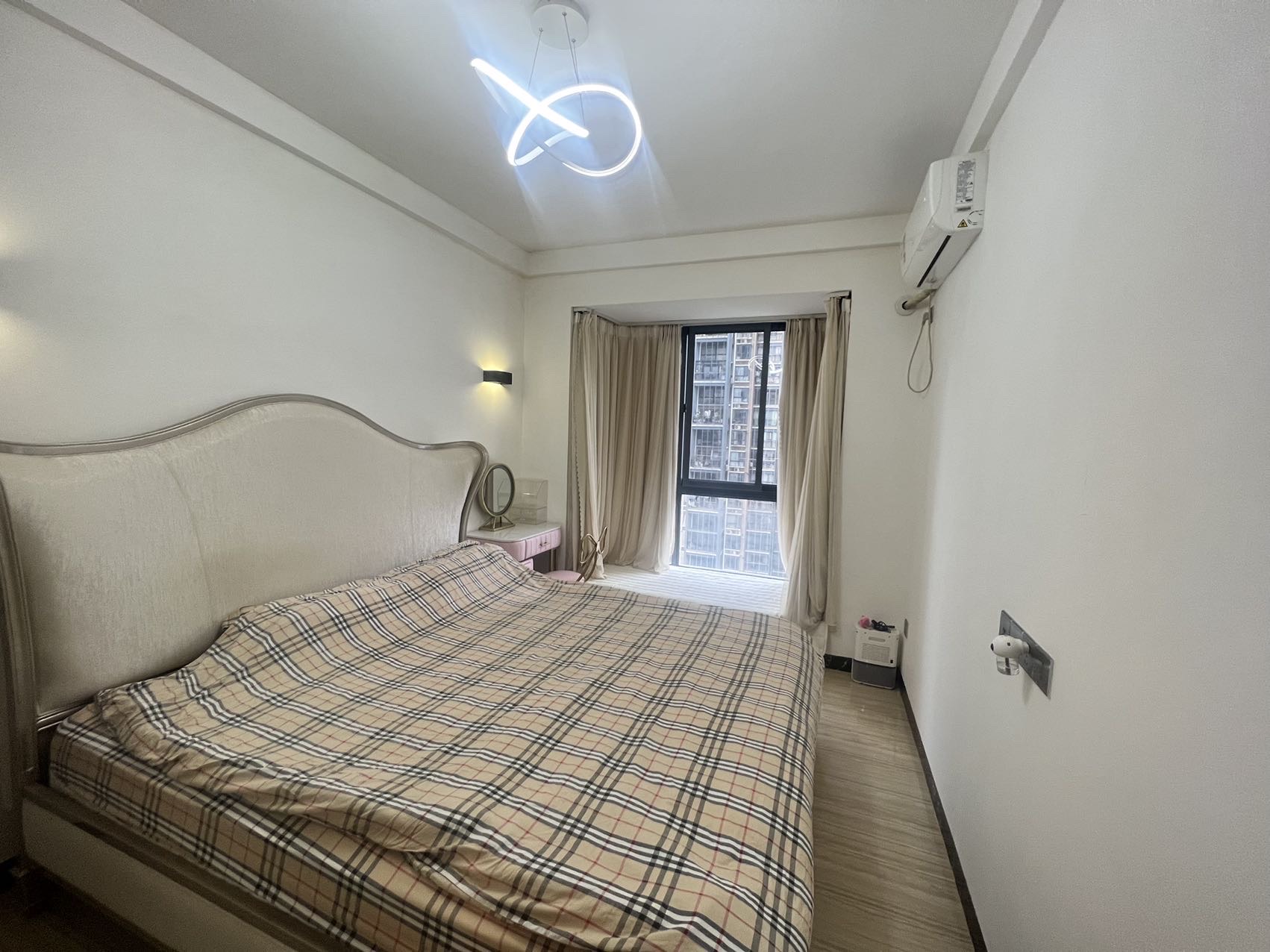 环强御景湾 2室2厅1卫 152.0万 环强御景湾 2室2厅1卫 152.0万客厅