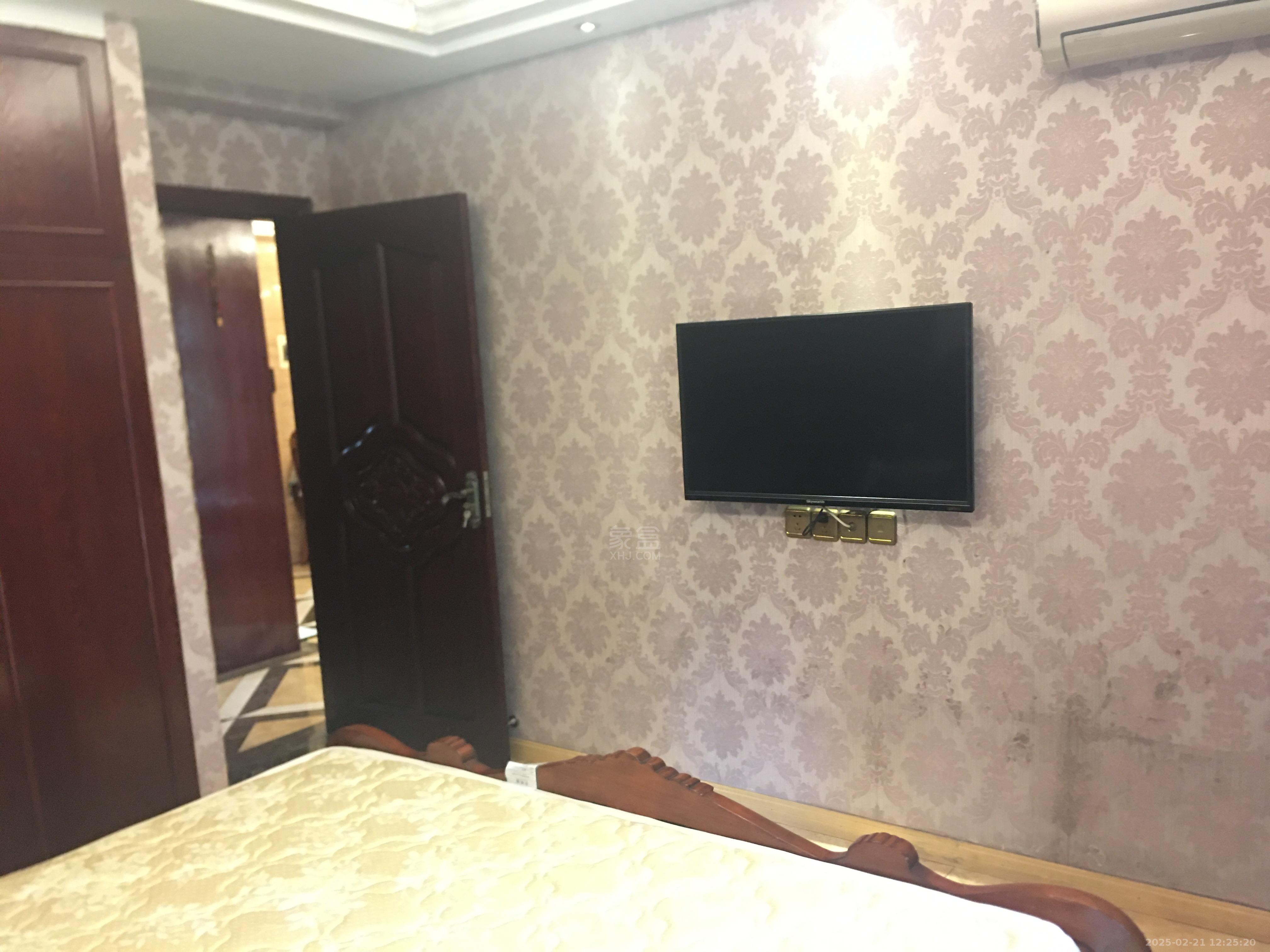 泰山公馆 2室2厅1卫 1700.0元/月 泰山公馆 2室2厅1卫 1700.0元/月室内图