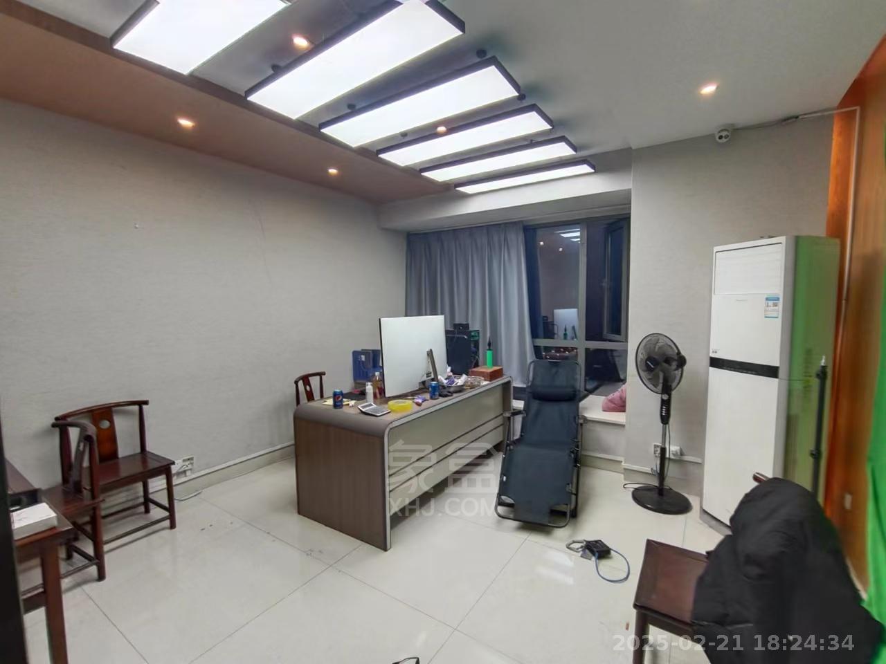 大汉希尔顿  1室1厅1卫   4800.00元/月户型图