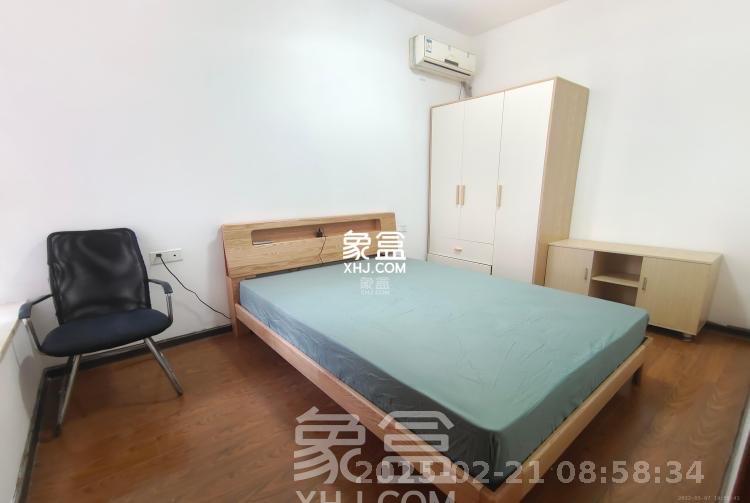 金领家族  2室2厅1卫    1800.0元/月室内图
