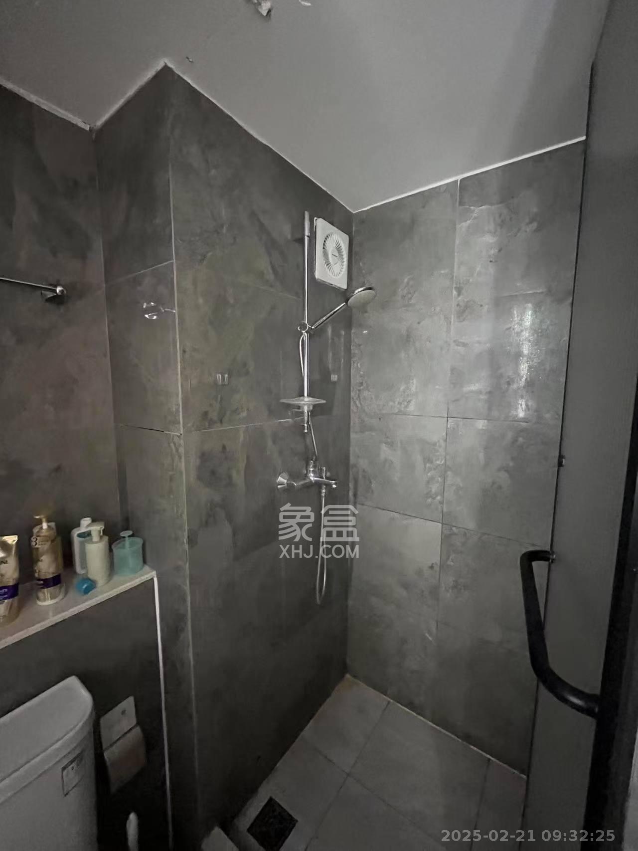 华远华时代 2室1厅1卫 3500.0元/月 华远华时代 2室1厅1卫 3500.0元/月室内图