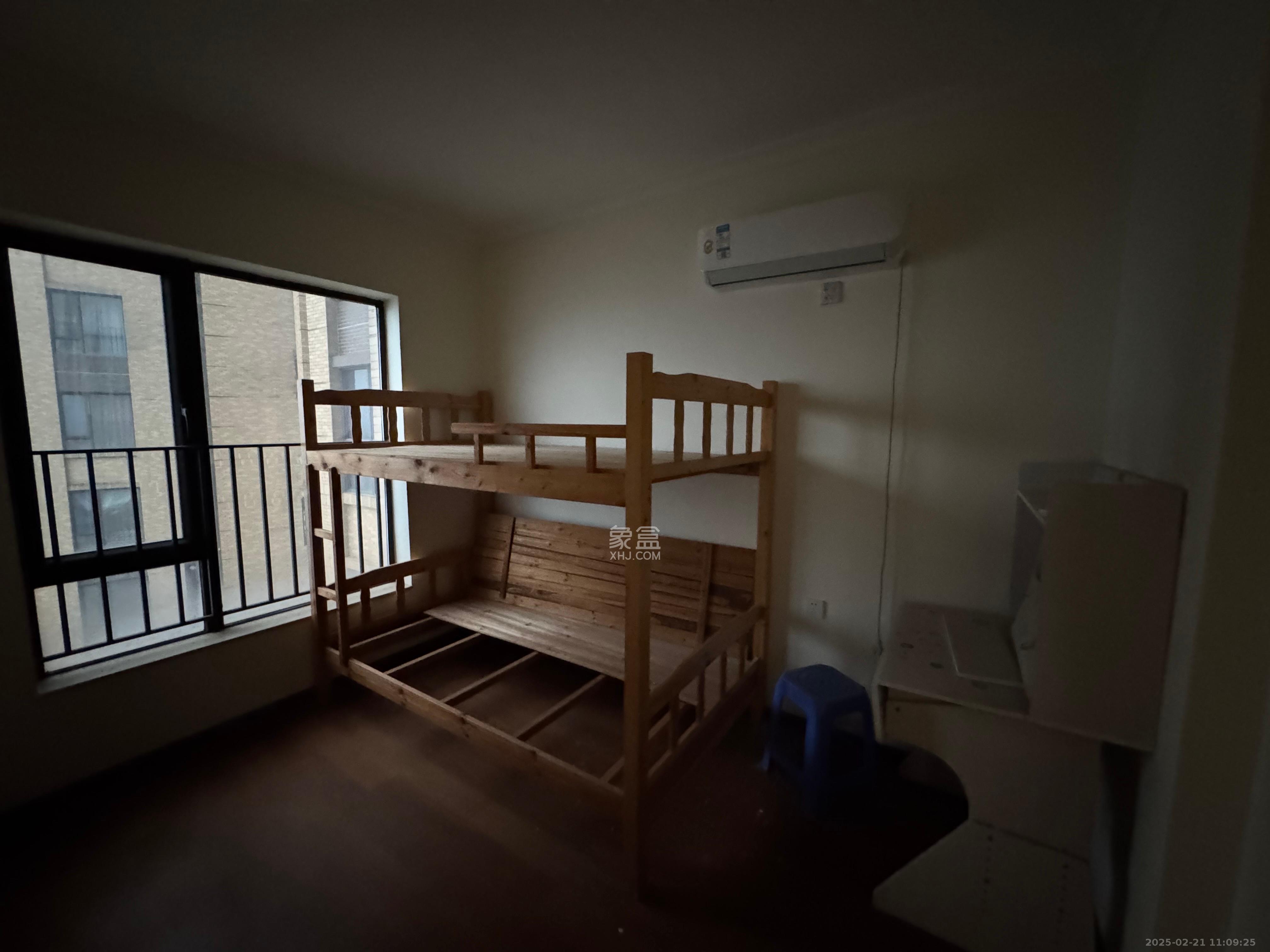 时代倾城一期  2室2厅1卫   1800.00元/月室内图