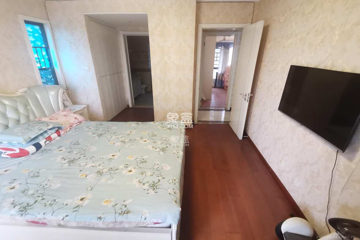 万科金域华府一期 3室1厅2卫 2800.0元/月 万科金域华府一期 3室1厅2卫 2800.0元/月室内图