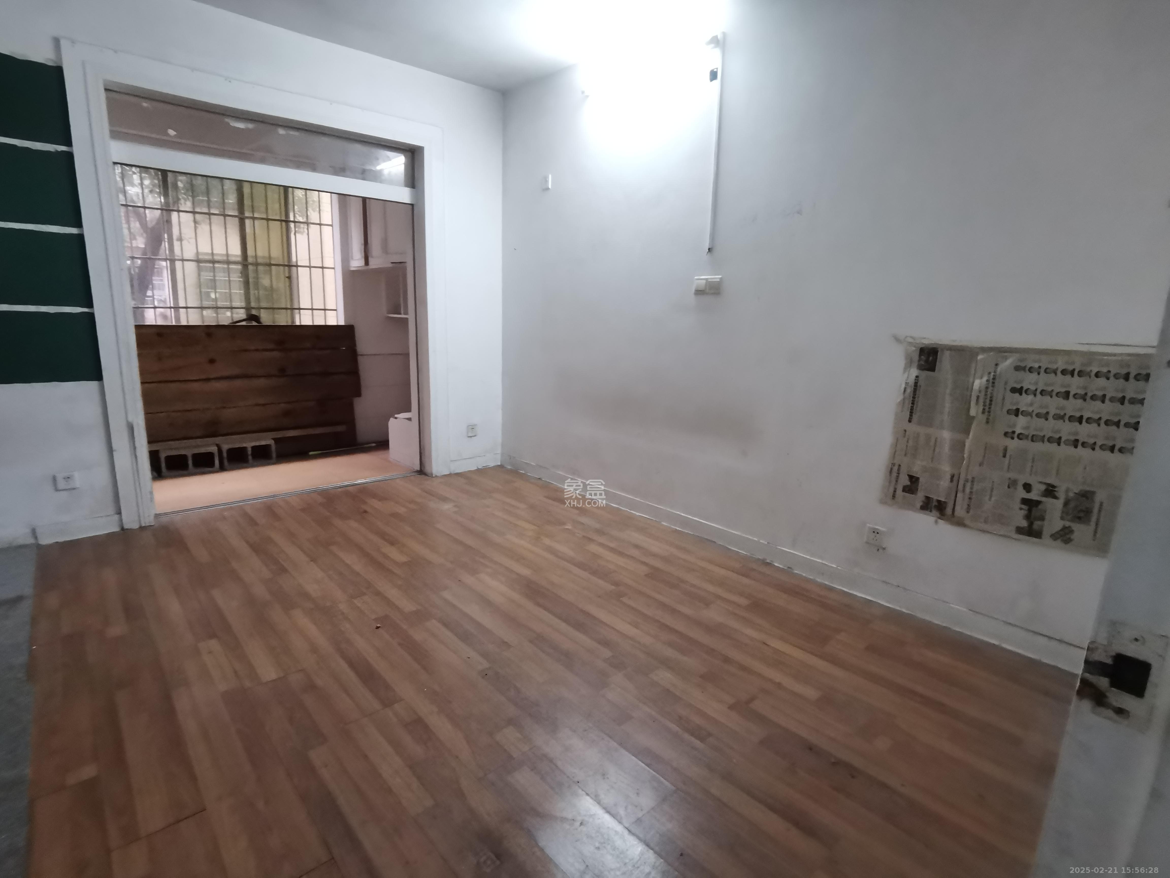 金鹰小区 3室2厅2卫 2700.0元/月 金鹰小区 3室2厅2卫 2700.0元/月室内图