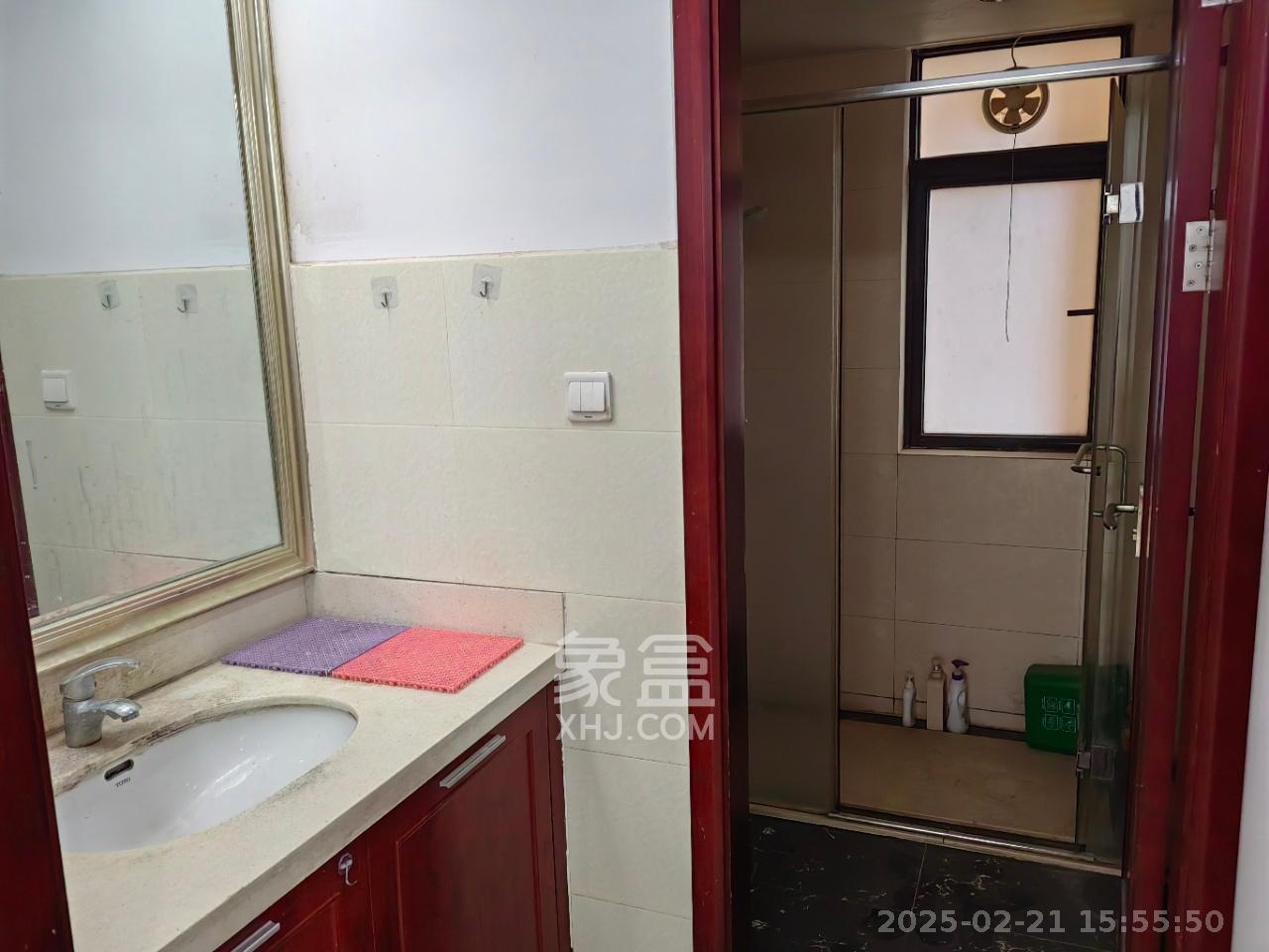 中海国际二期  3室2厅2卫    1800.0元/月 中海国际二期  3室2厅2卫    1800.0元/月室内图