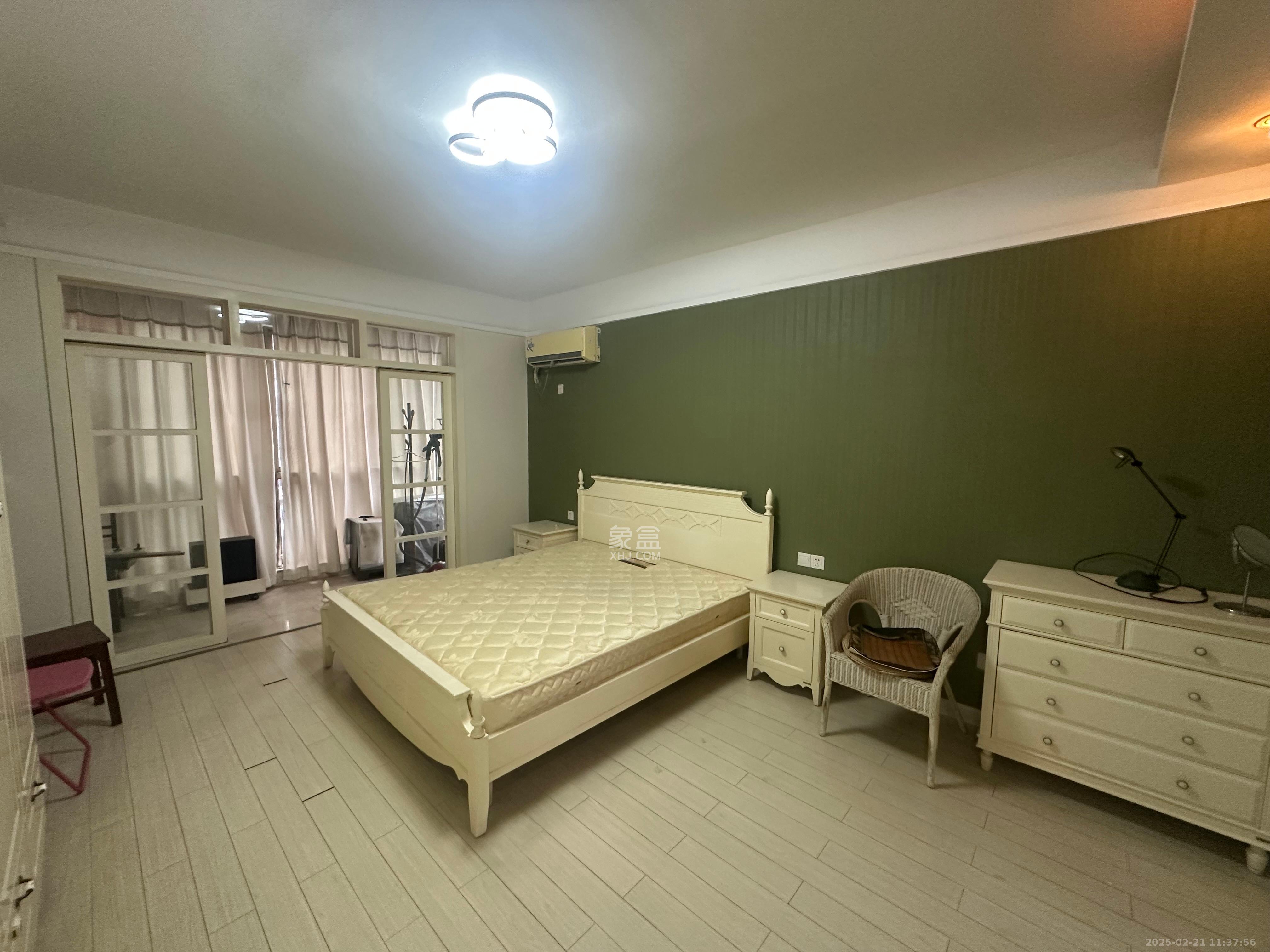 中天枫景园 4室2厅2卫 6200.0元/月 中天枫景园 4室2厅2卫 6200.0元/月室内图