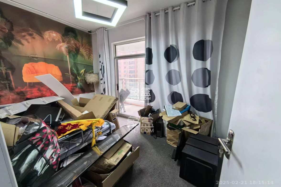 天一康园(湖南电力科技园) 5室2厅2卫 4200.0元/月 天一康园(湖南电力科技园) 5室2厅2卫 4200.0元/月室内图