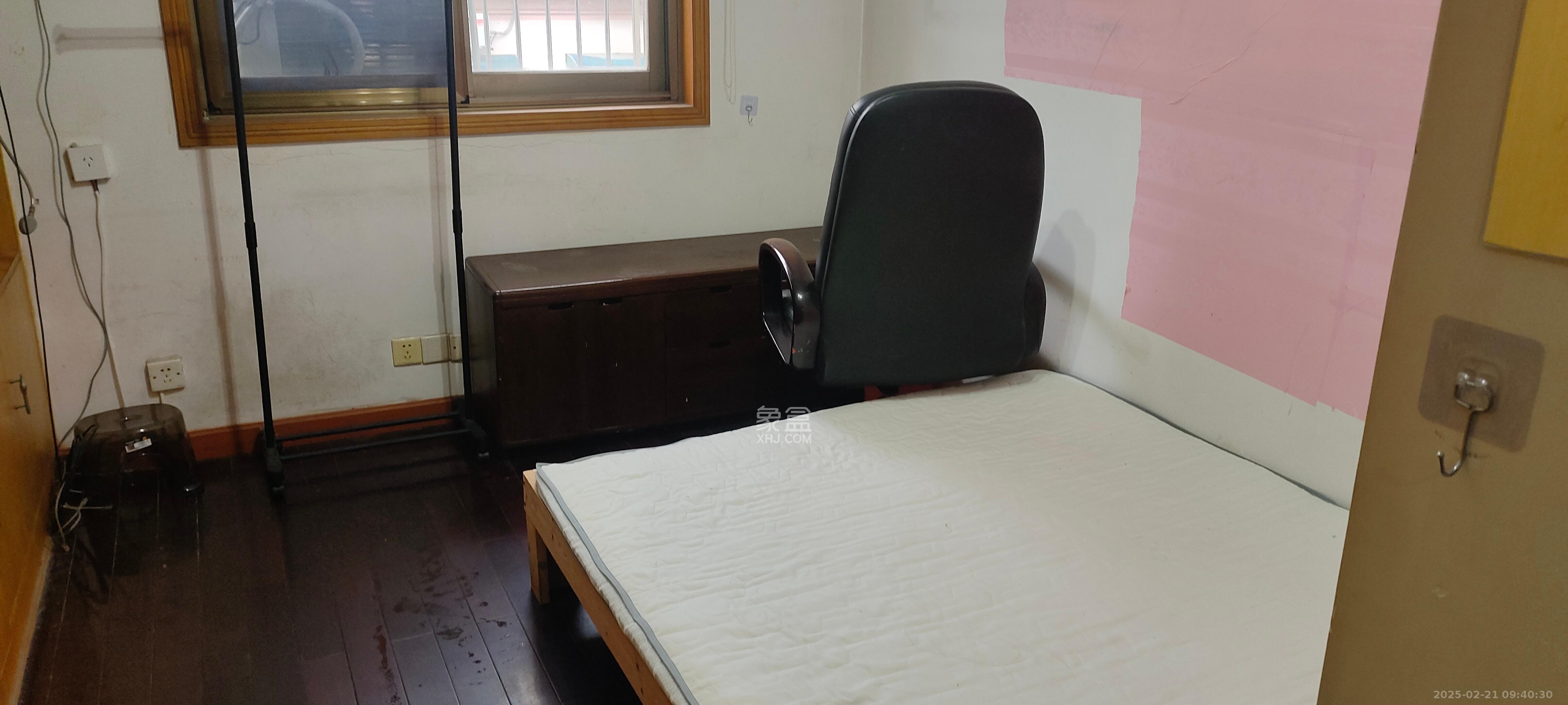 谭石路谭家冲社区 1室0厅0卫 2100.0元/月 谭石路谭家冲社区 1室0厅0卫 2100.0元/月室内图