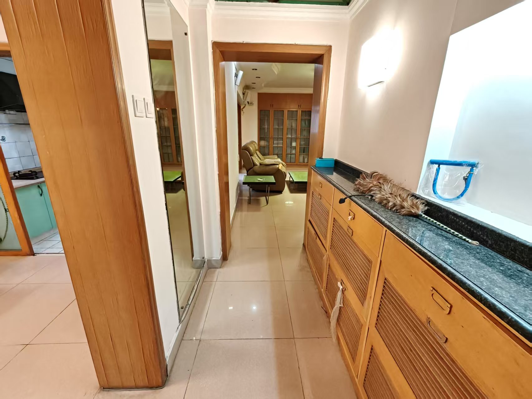 海南省人民医院宿舍区(秀英区)  4室2厅1卫    2200.0元/月 海南省人民医院宿舍区(秀英区)  4室2厅1卫    2200.0元/月室内图