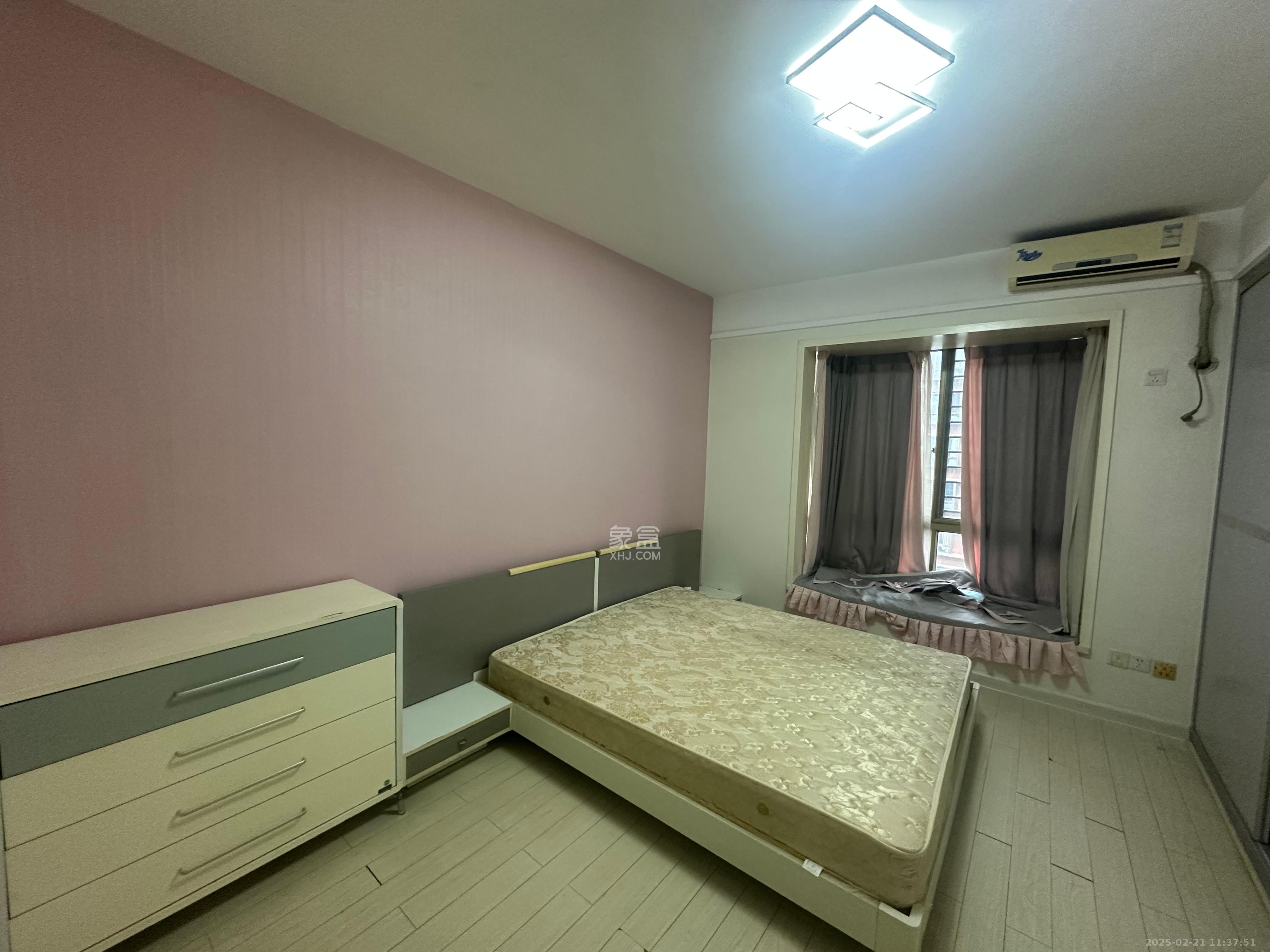 中天枫景园 4室2厅2卫 6200.0元/月 中天枫景园 4室2厅2卫 6200.0元/月室内图