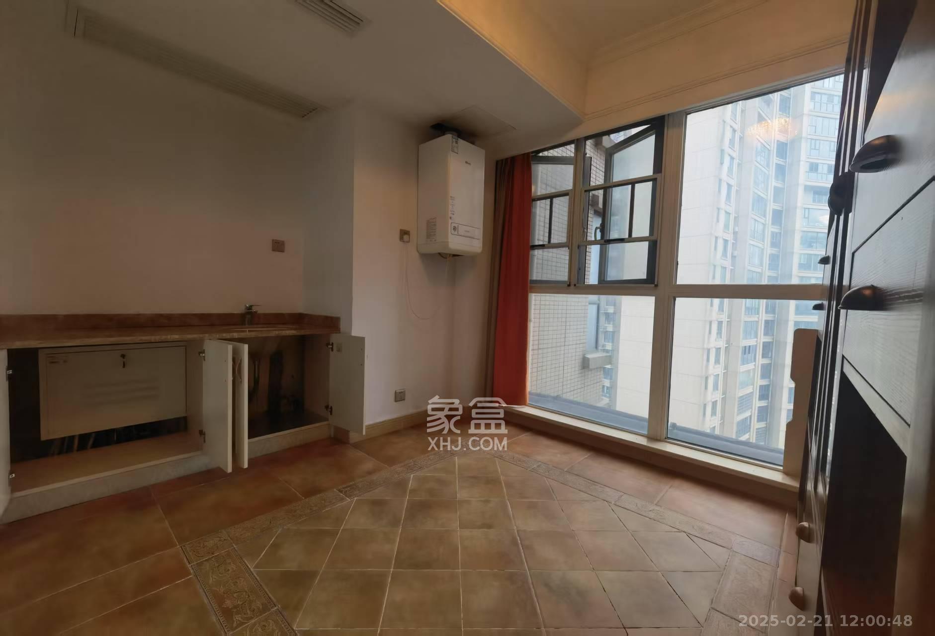 中粮自然天城 3室2厅2卫 3000.0元/月 中粮自然天城 3室2厅2卫 3000.0元/月室内图