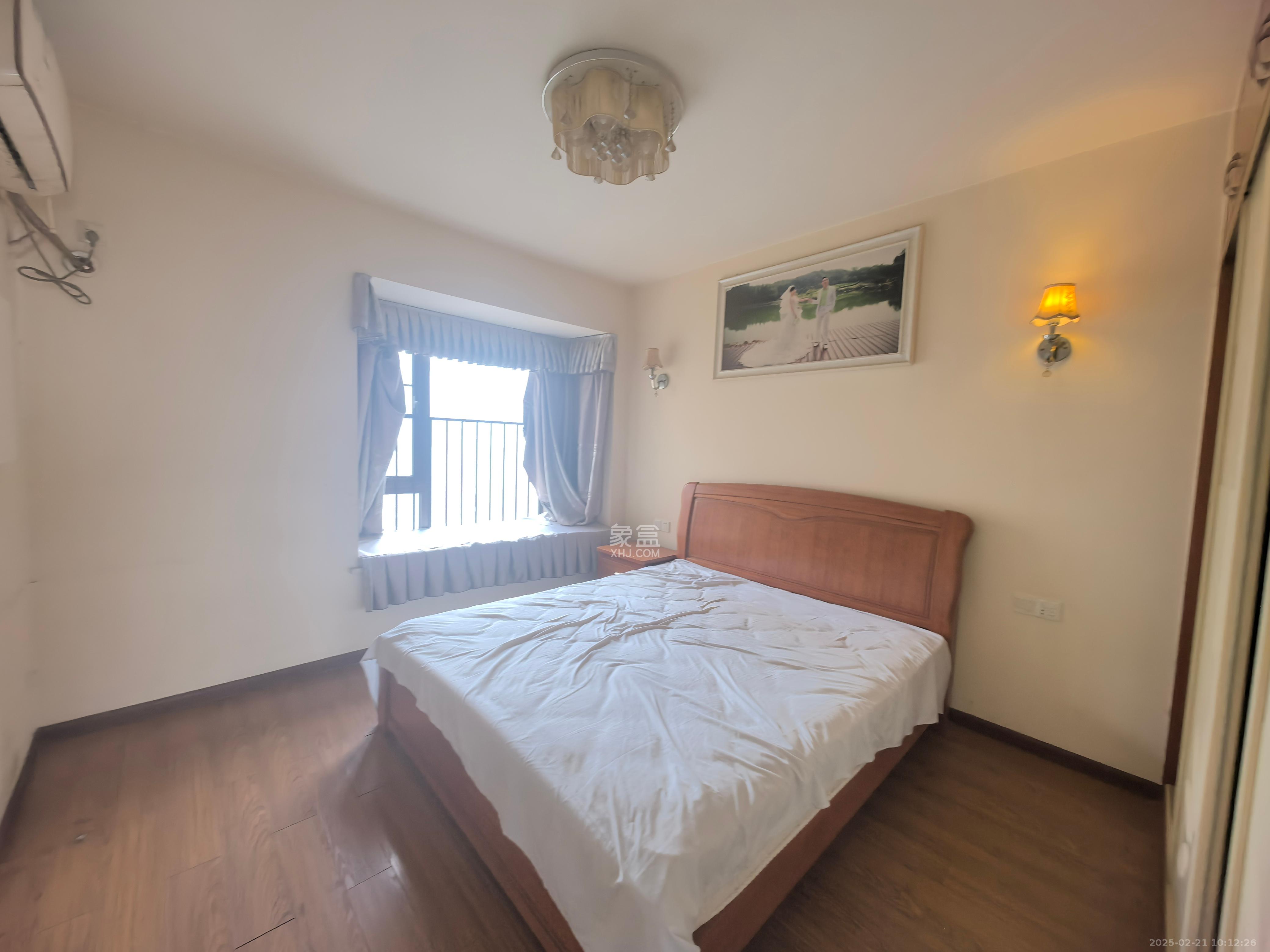 华润凤凰城三期 3室2厅2卫 2000.0元/月 华润凤凰城三期 3室2厅2卫 2000.0元/月室内图