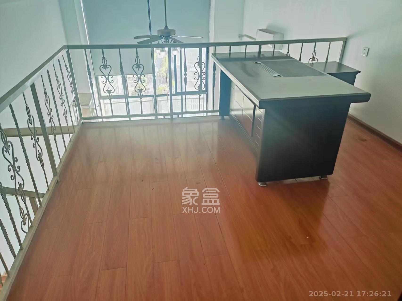 金科时代中心  1室1厅1卫    1800.0元/月室内图