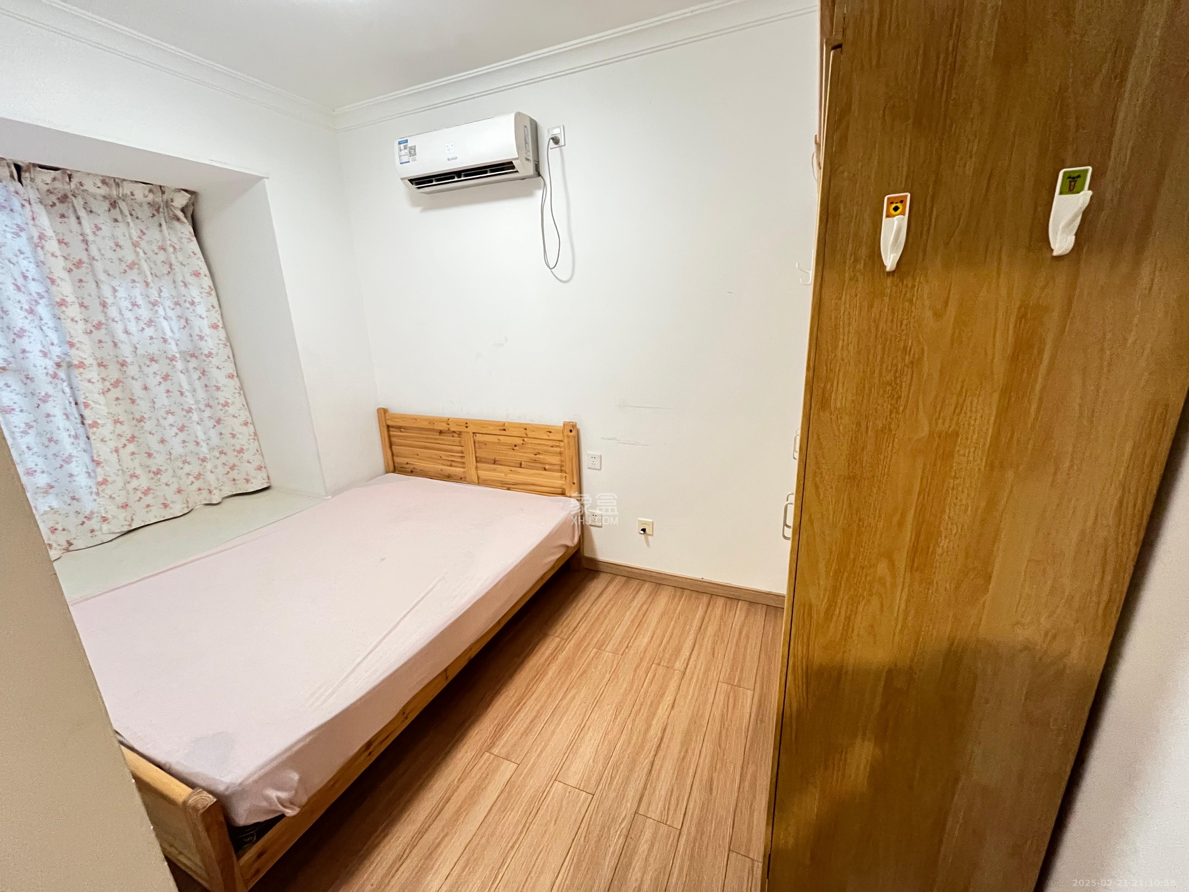 万科魅力之城  3室1厅2卫   2400.00元/月室内图