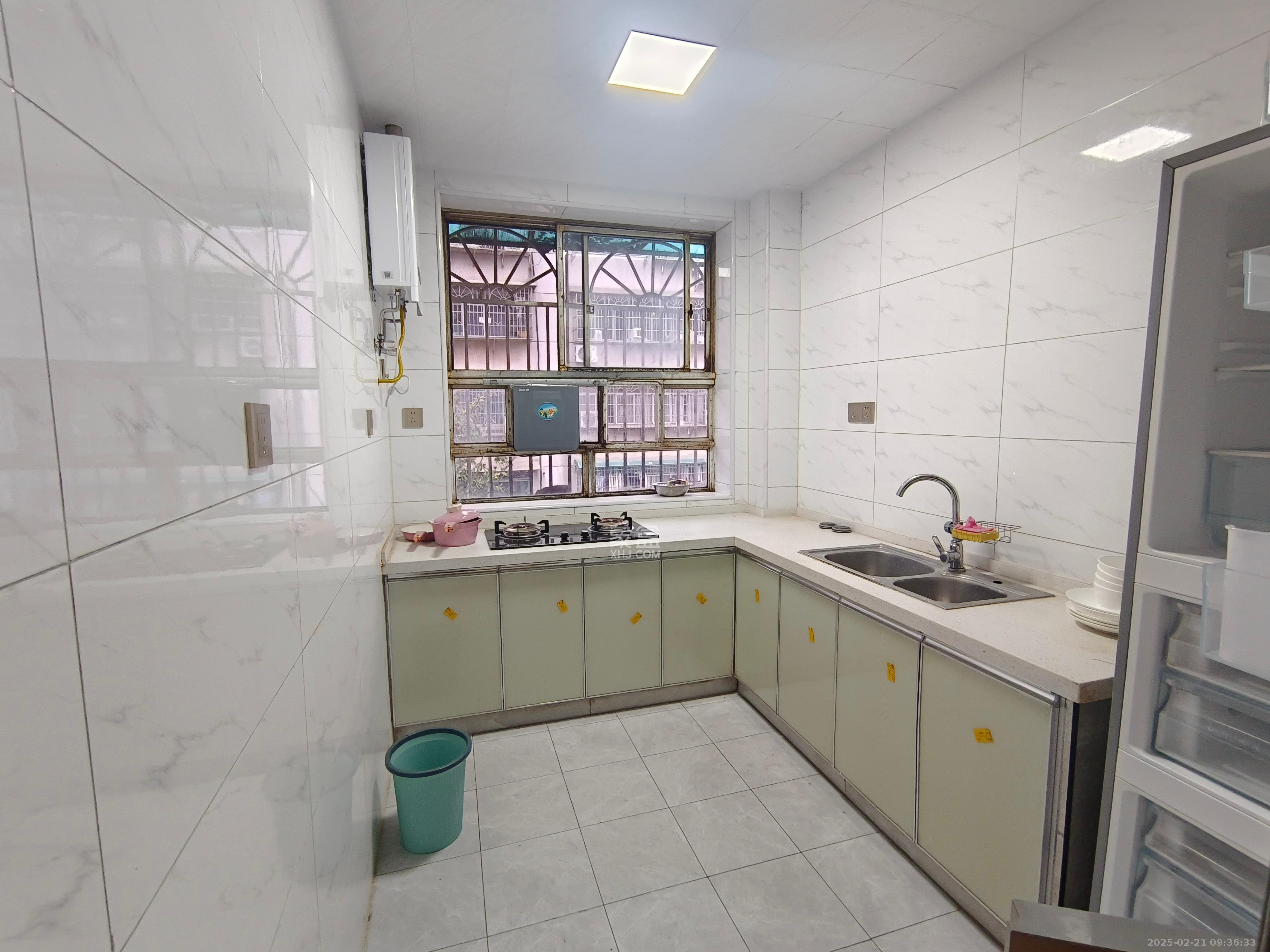 大吉小区 3室2厅1卫 1800.0元/月 大吉小区 3室2厅1卫 1800.0元/月室内图