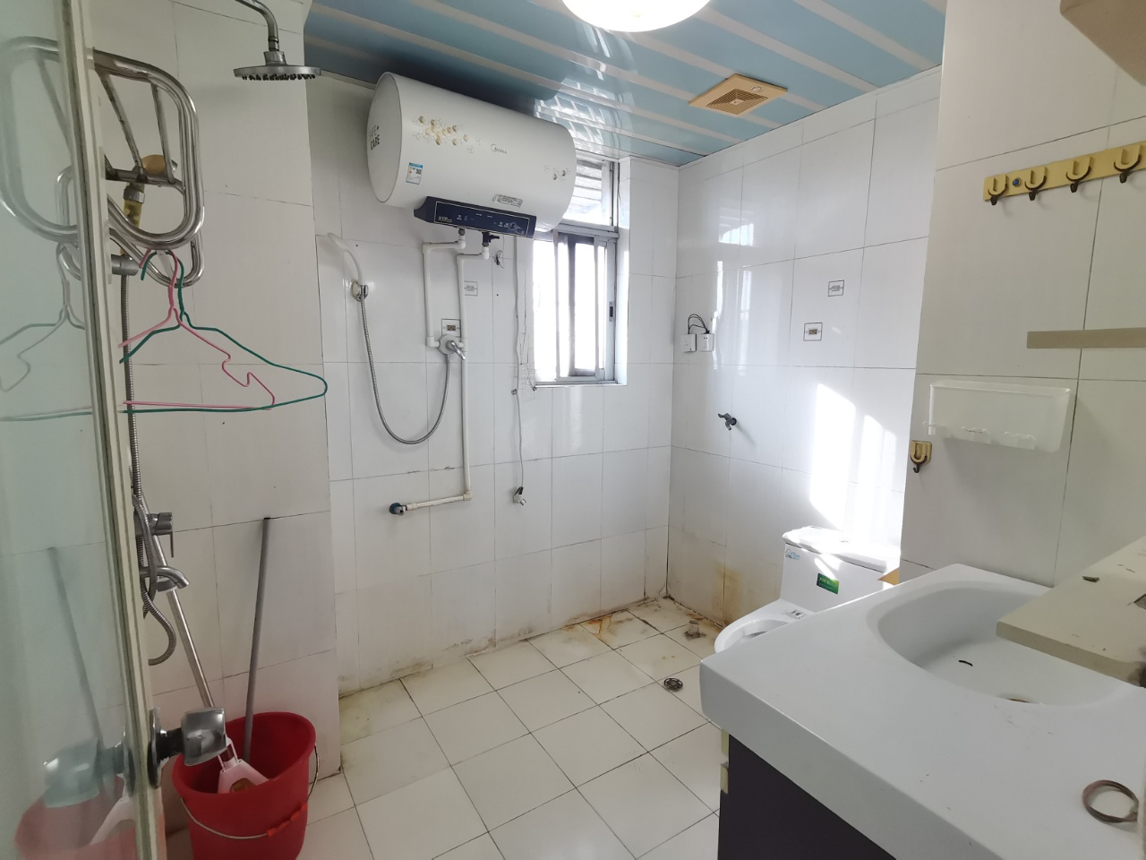 康业花园 3室2厅2卫 94.0万 康业花园 3室2厅2卫 94.0万室内图