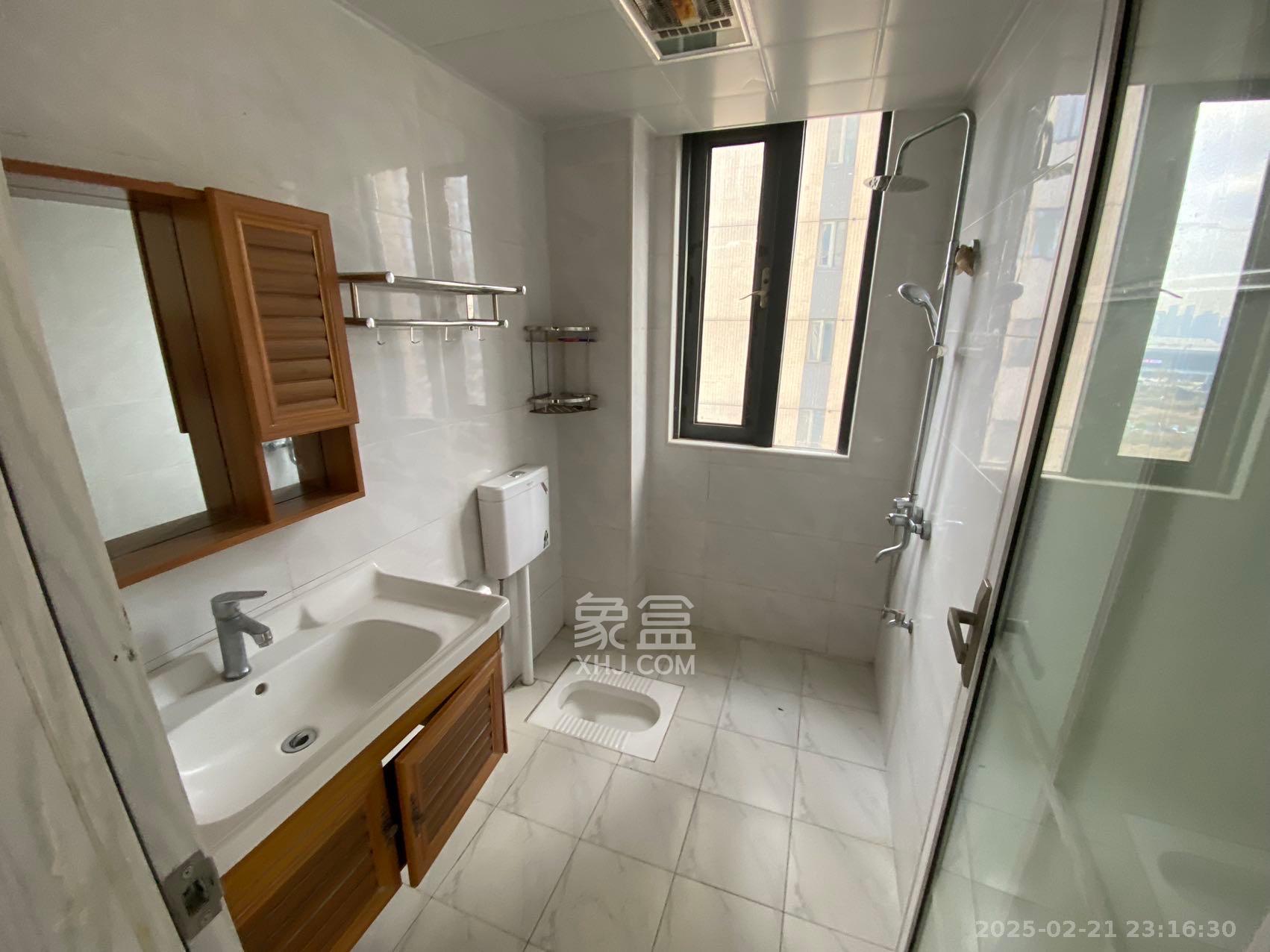 金轮星光名座 3室2厅1卫 2500.0元/月 金轮星光名座 3室2厅1卫 2500.0元/月室内图