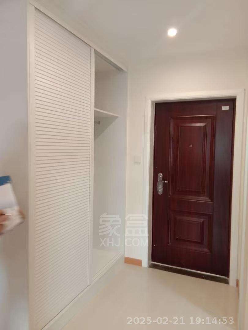 庐山春天大厦(和一宾馆)  1室0厅0卫    1300.0元/月 庐山春天大厦(和一宾馆)  1室0厅0卫    1300.0元/月