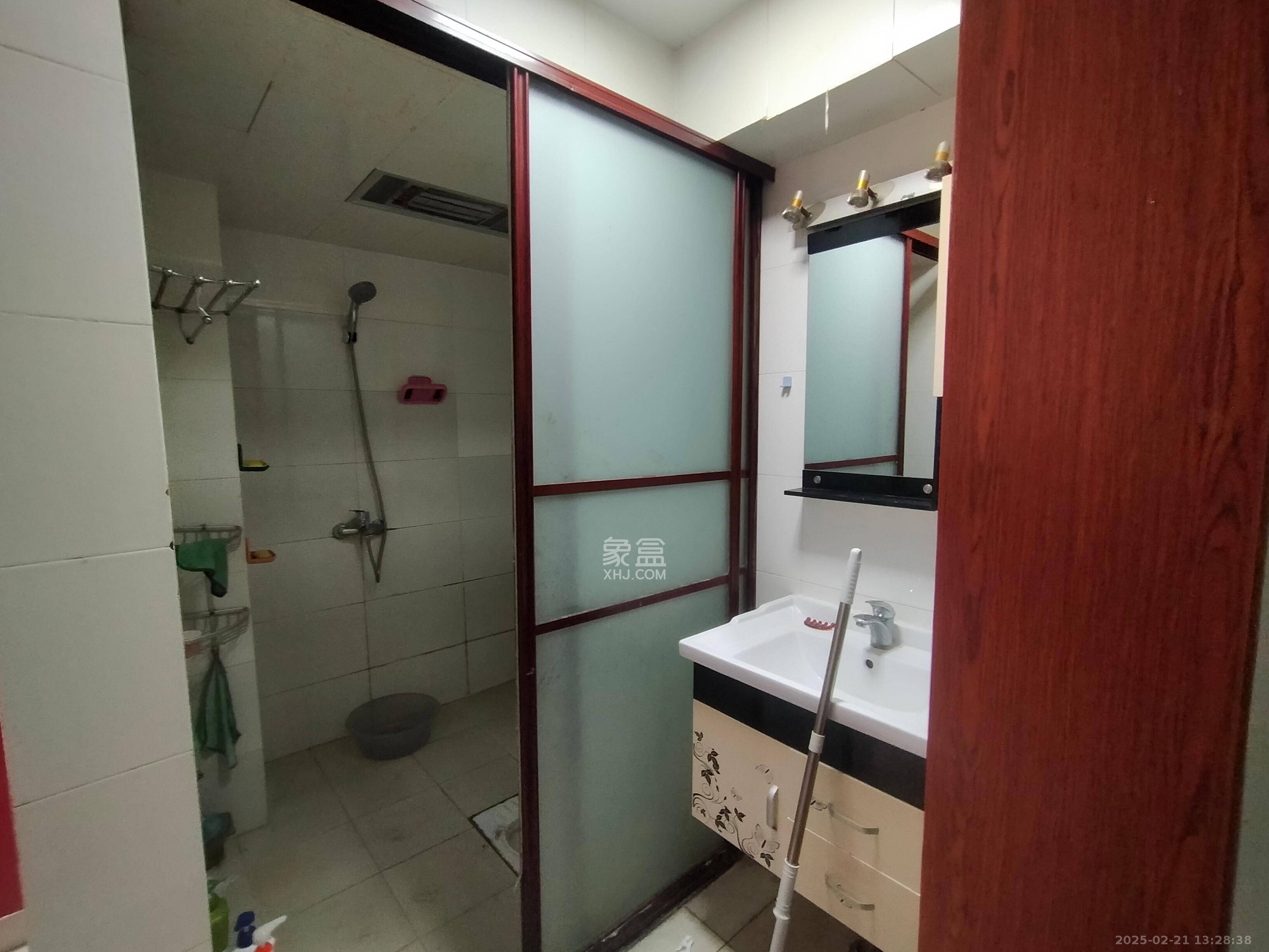 翡翠云天  2室2厅1卫    1600.0元/月 翡翠云天  2室2厅1卫    1600.0元/月室内图