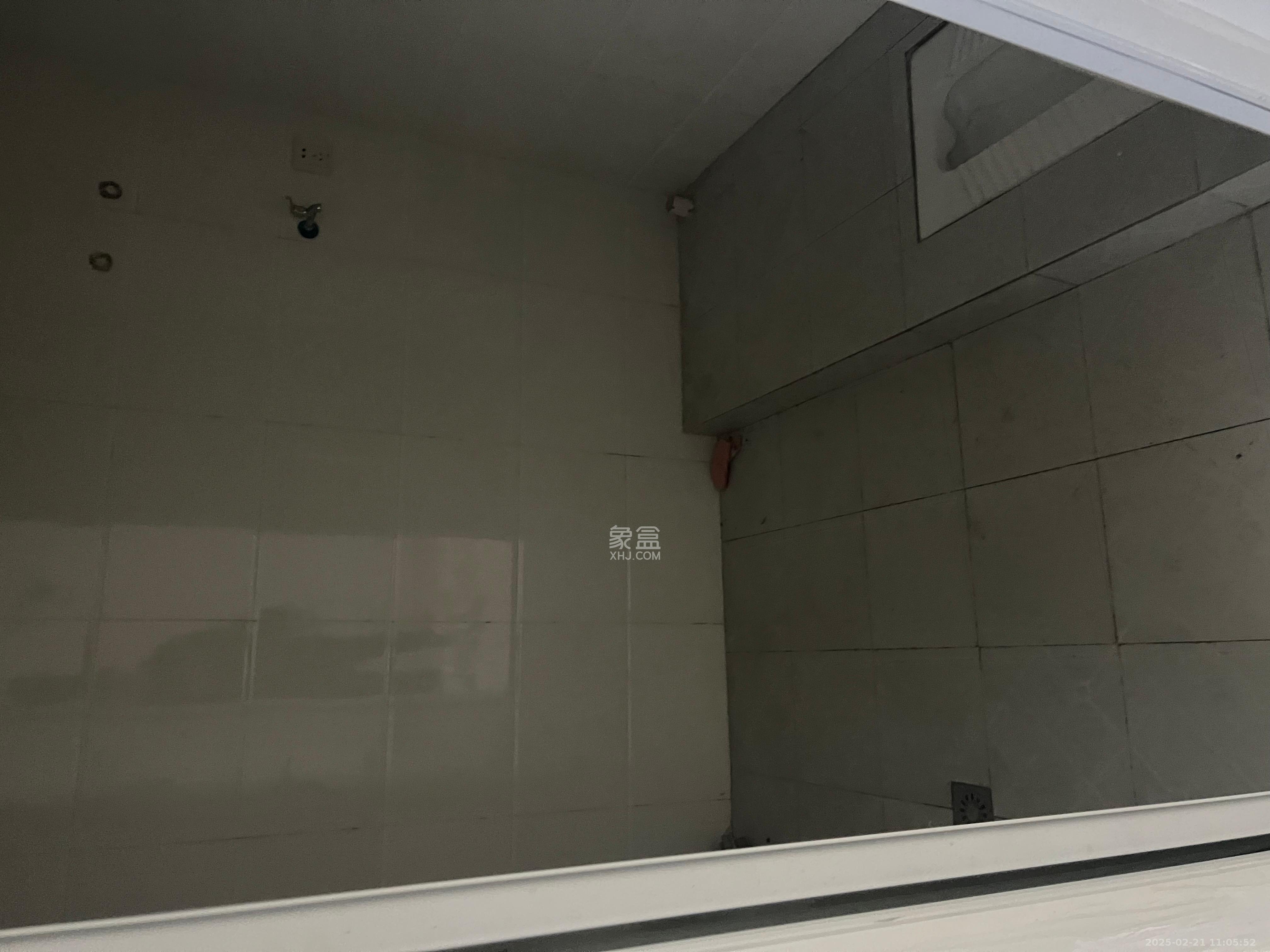 奥克斯广场 1室1厅1卫 2000.0元/月 奥克斯广场 1室1厅1卫 2000.0元/月室内图