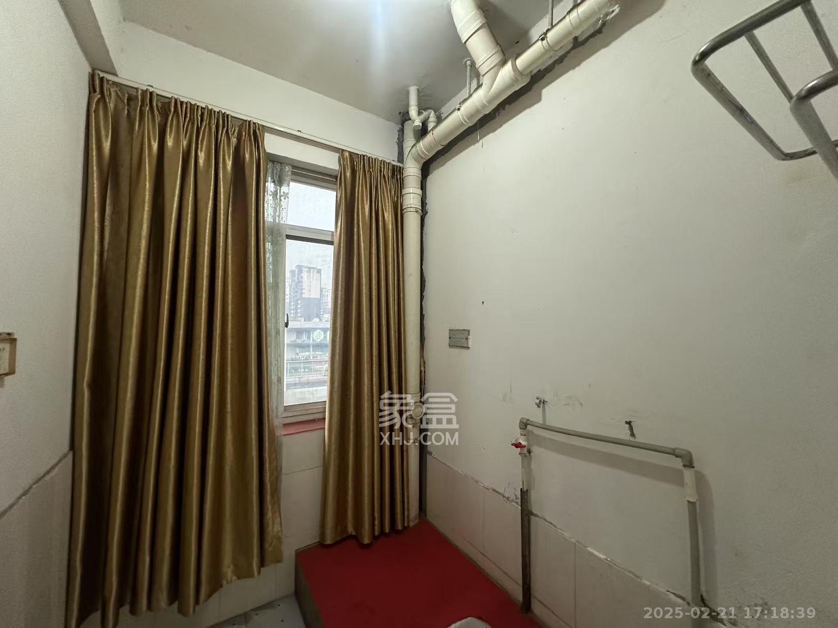 腾达家园(市交通局职工宿舍) 3室1厅1卫 2600.0元/月 腾达家园(市交通局职工宿舍) 3室1厅1卫 2600.0元/月室内图