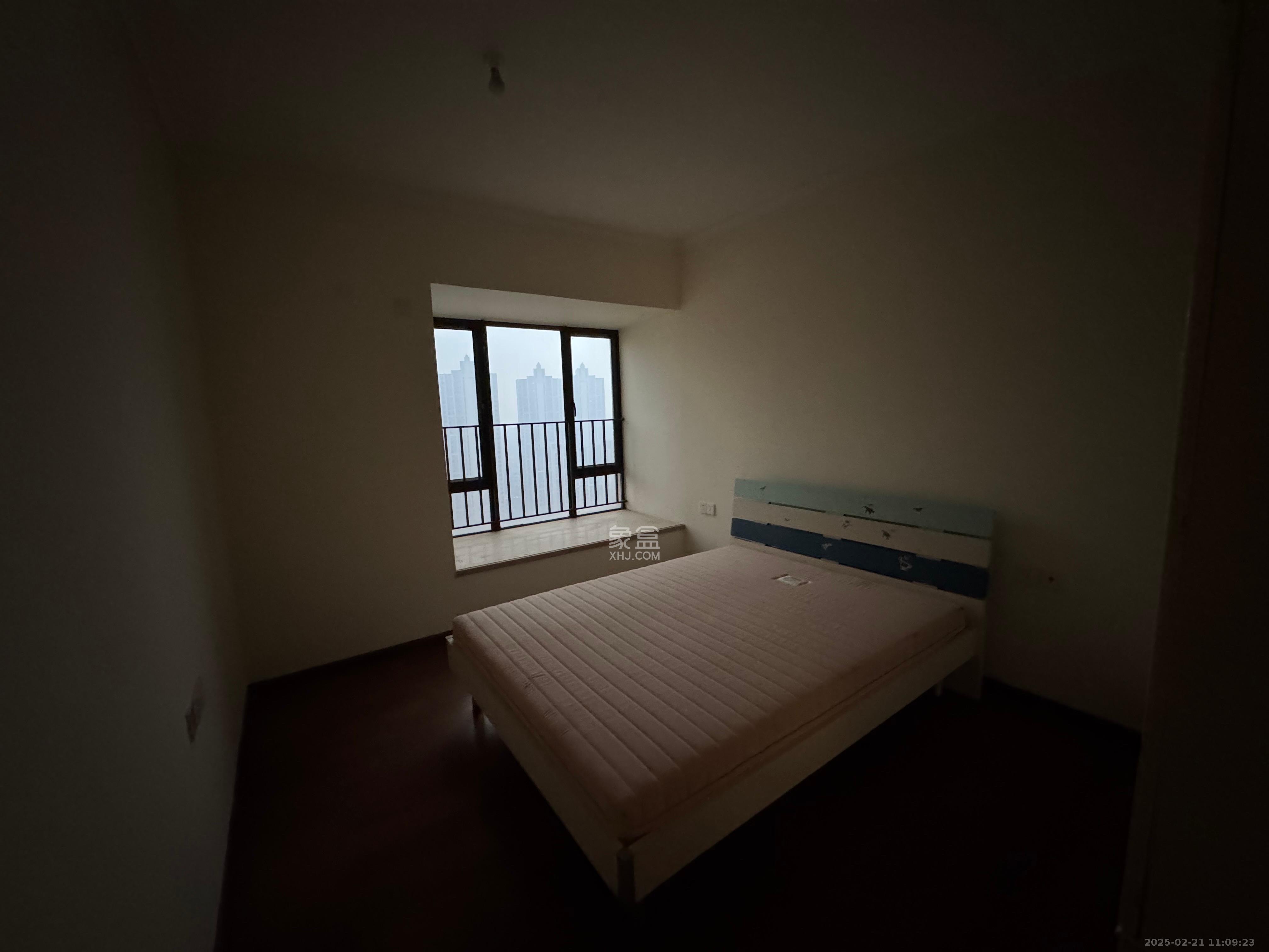 时代倾城一期  2室2厅1卫   1800.00元/月室内图