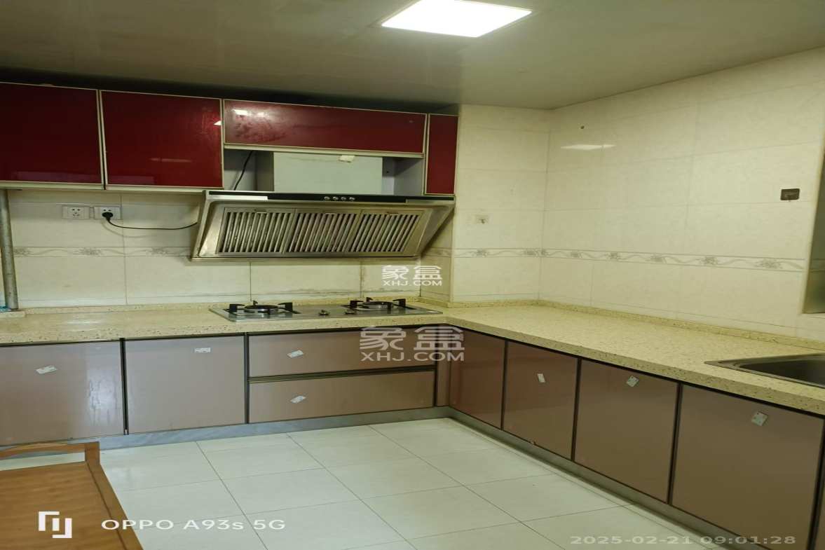 蝴蝶谷 2室2厅1卫 1400.0元/月 蝴蝶谷 2室2厅1卫 1400.0元/月室内图