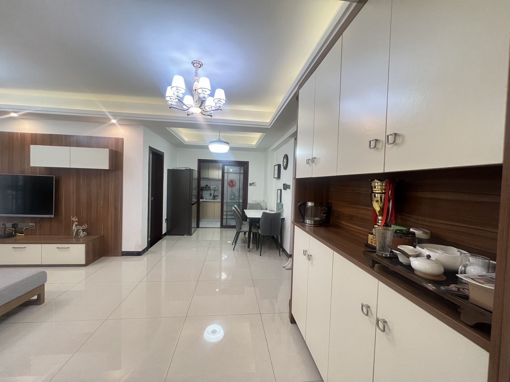 环强御景湾 2室2厅1卫 152.0万 环强御景湾 2室2厅1卫 152.0万客厅