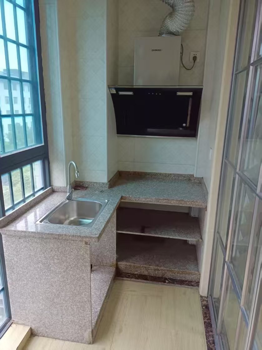 兰贵园 1室1厅1卫 1000.0元/月 兰贵园 1室1厅1卫 1000.0元/月室内图