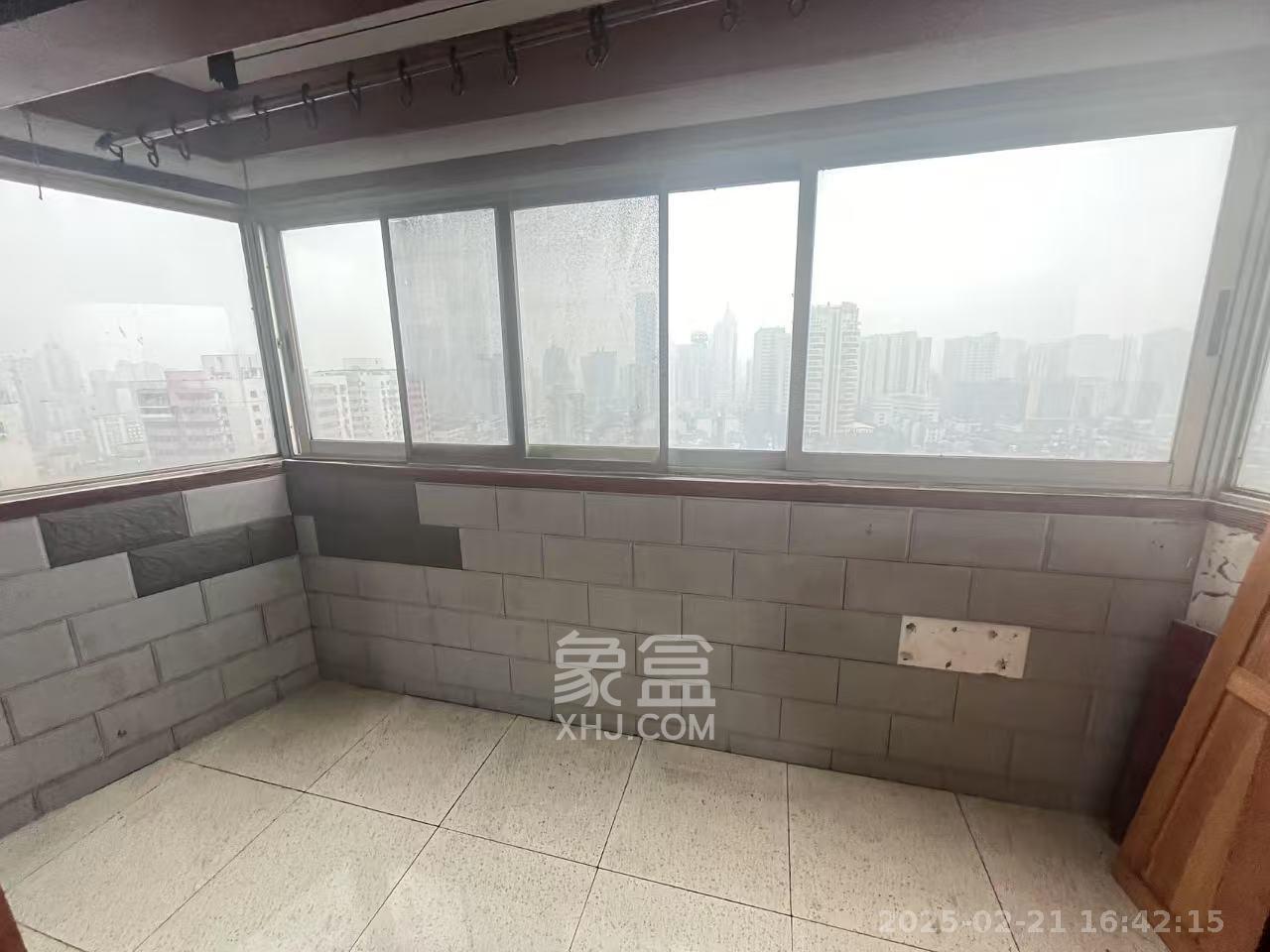东成大厦  3室2厅2卫   3200.00元/月室内图