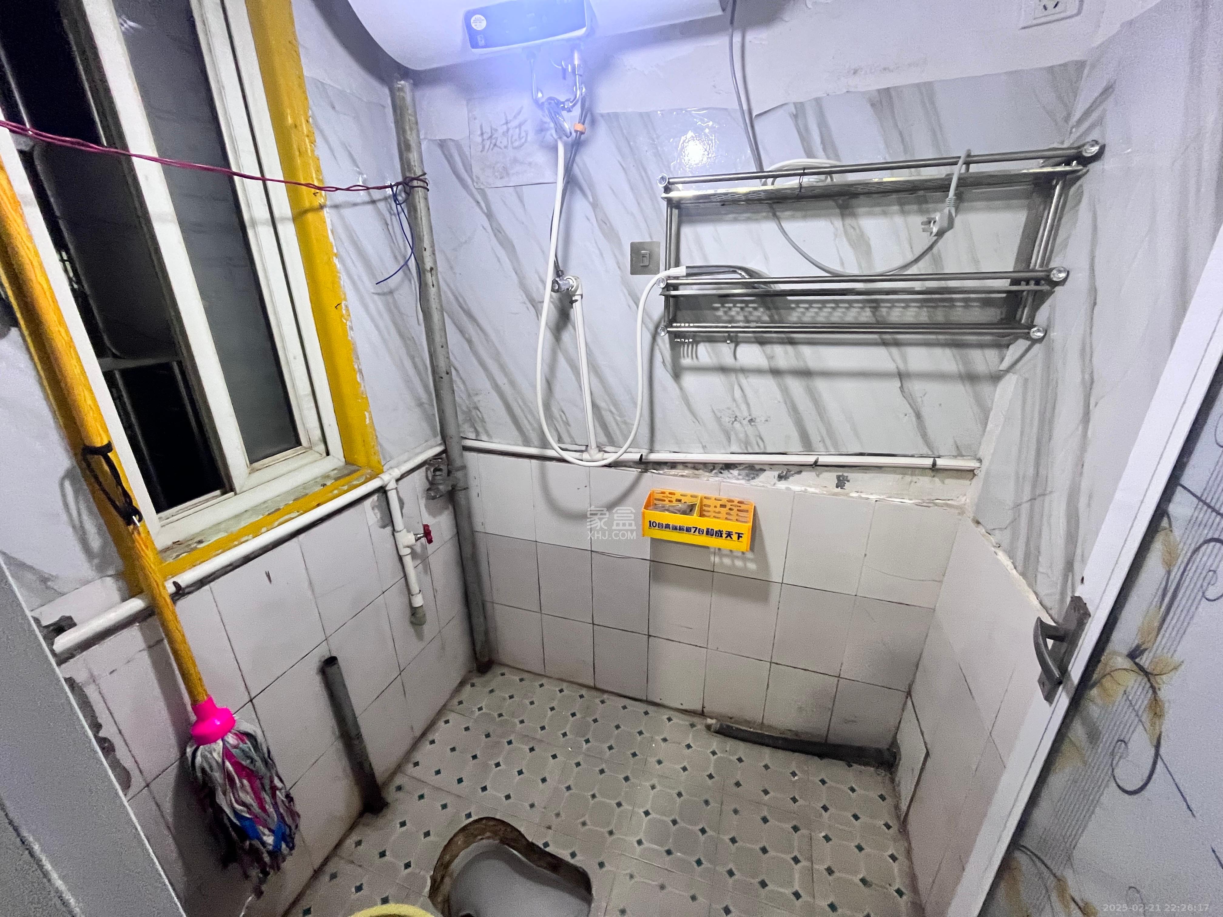 德雅路住宅楼 1室1厅1卫 900.0元/月 德雅路住宅楼 1室1厅1卫 900.0元/月室内图