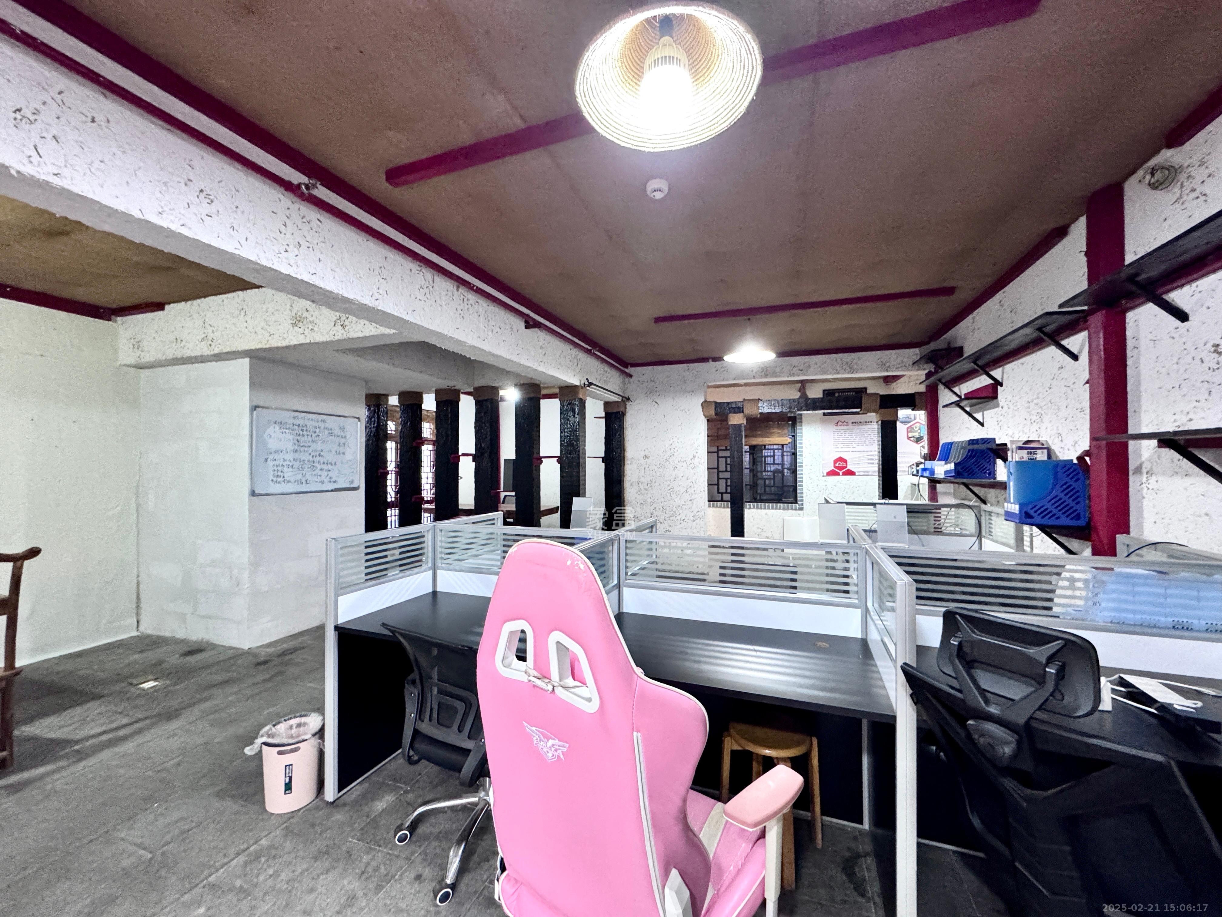 达美D6区  2室1厅1卫    2800.0元/月室内图