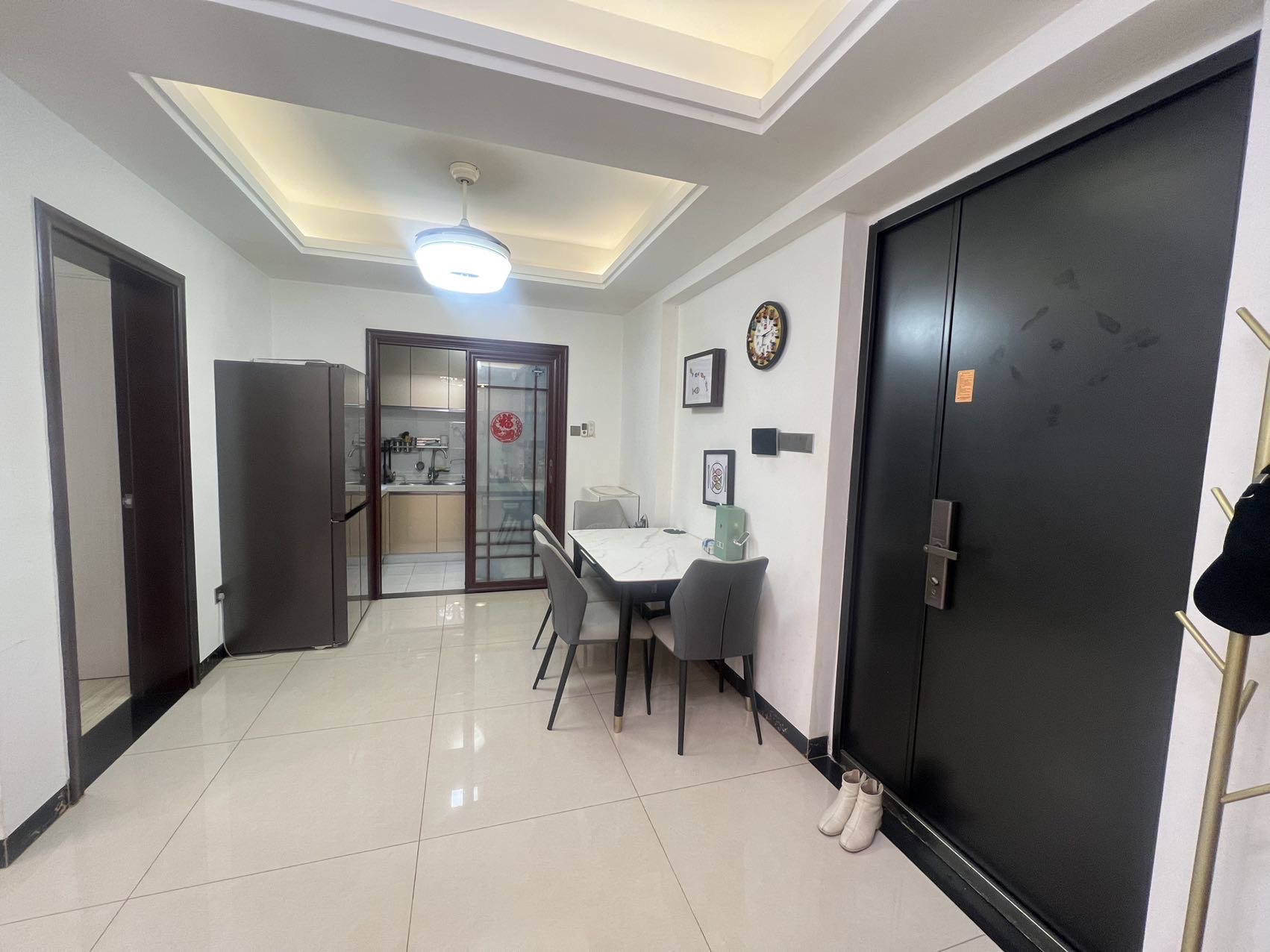 环强御景湾 2室2厅1卫 152.0万 环强御景湾 2室2厅1卫 152.0万客厅