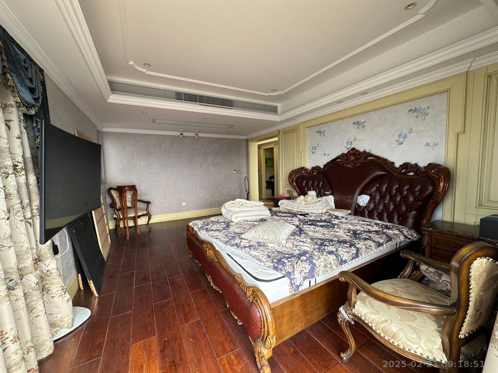 奥园养生城 4室2厅4卫 5300.0元/月 奥园养生城 4室2厅4卫 5300.0元/月室内图