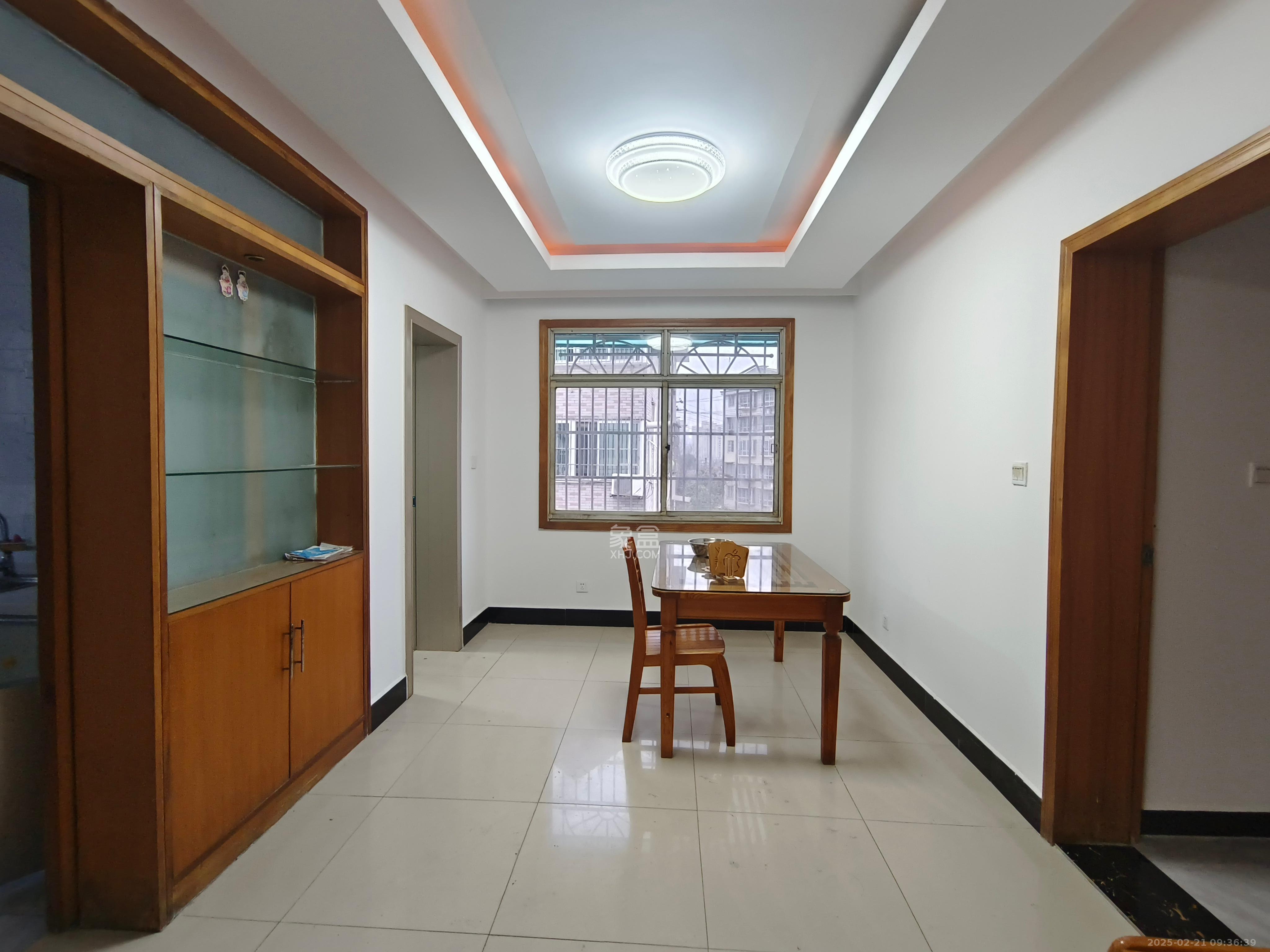 大吉小区 3室2厅1卫 1800.0元/月 大吉小区 3室2厅1卫 1800.0元/月室内图