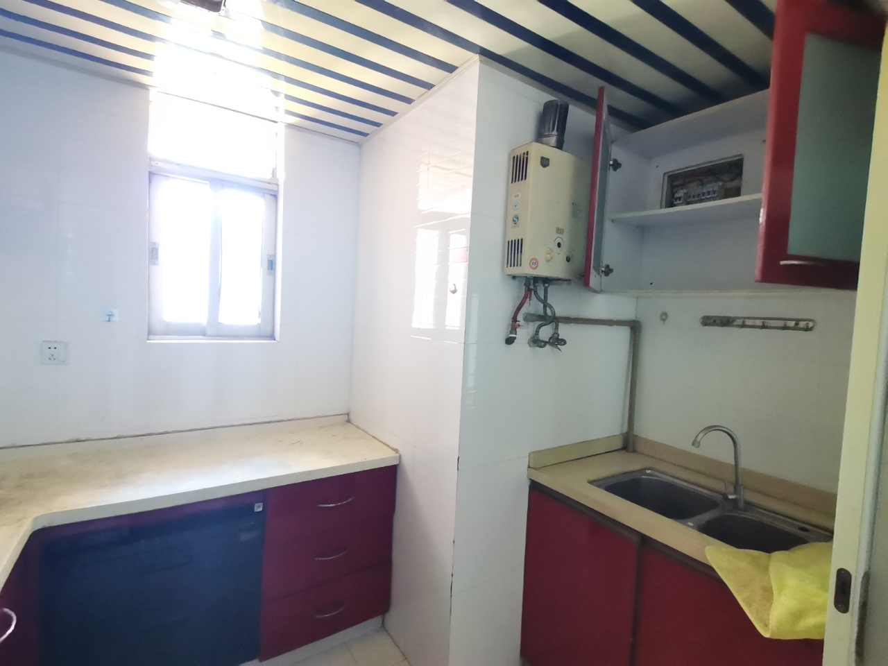 康业花园 3室2厅2卫 94.0万 康业花园 3室2厅2卫 94.0万室内图